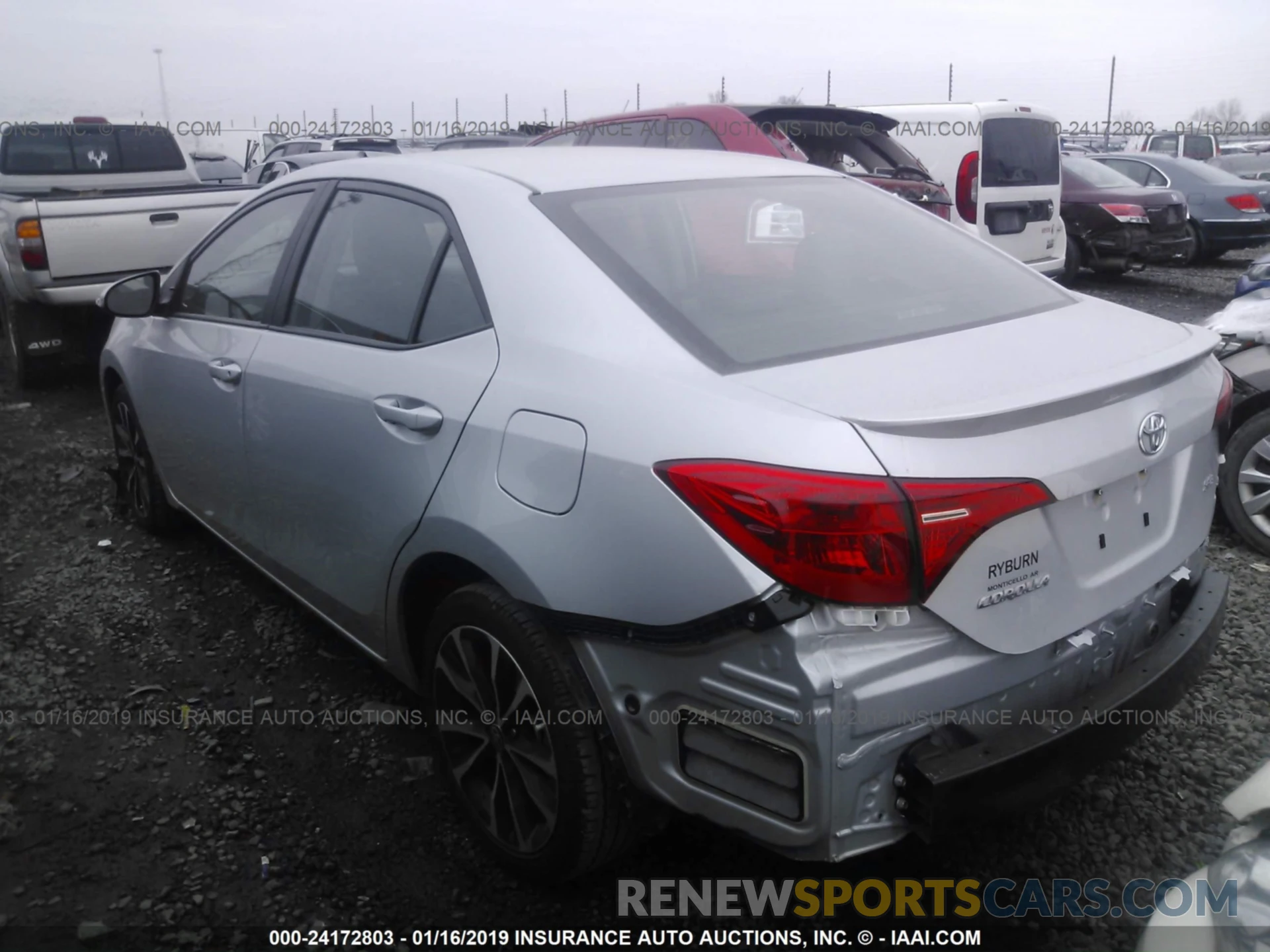 3 Photograph of a damaged car 2T1BURHE6KC153508 TOYOTA COROLLA 2019