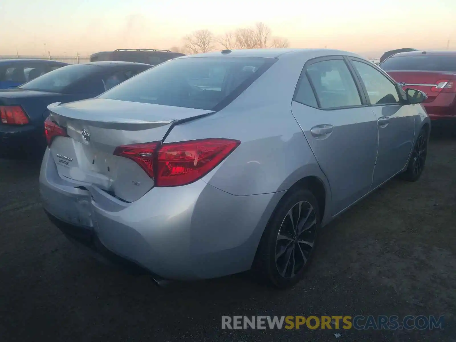 4 Photograph of a damaged car 2T1BURHE6KC154304 TOYOTA COROLLA 2019