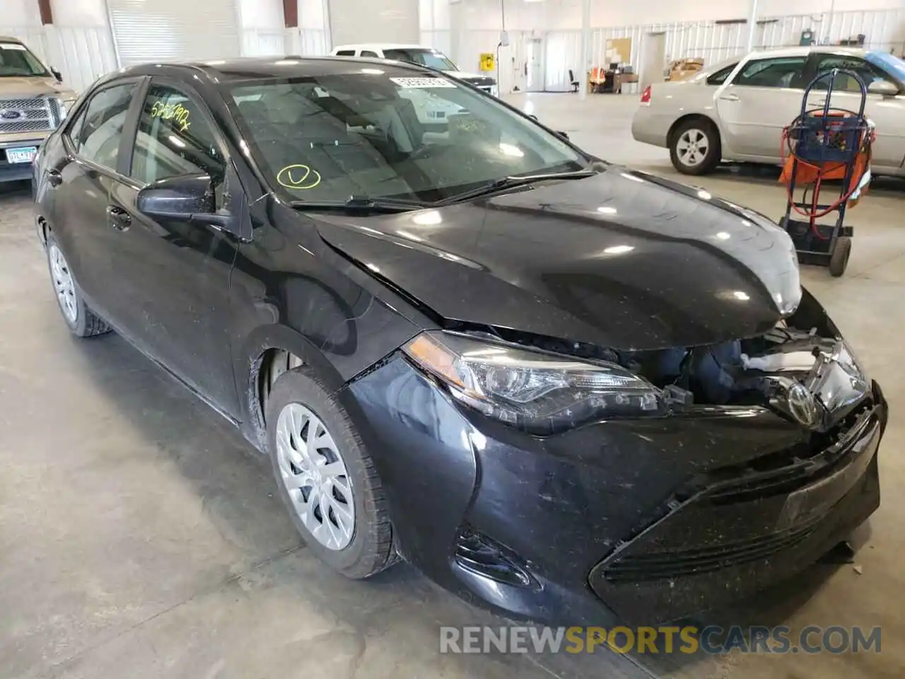 1 Photograph of a damaged car 2T1BURHE6KC154352 TOYOTA COROLLA 2019