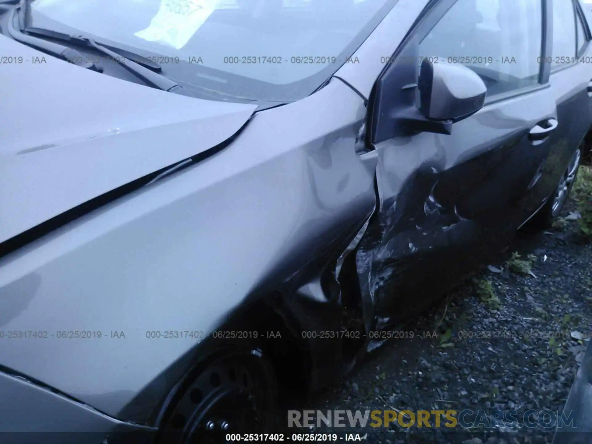 6 Photograph of a damaged car 2T1BURHE6KC154447 TOYOTA COROLLA 2019