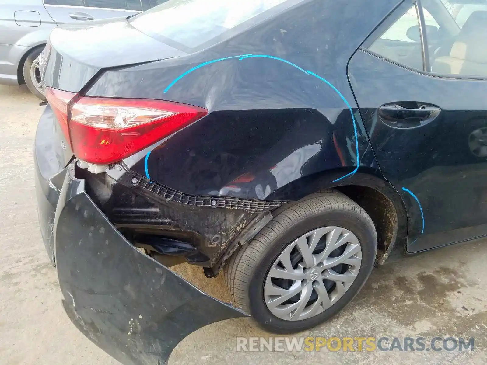 9 Photograph of a damaged car 2T1BURHE6KC154819 TOYOTA COROLLA 2019