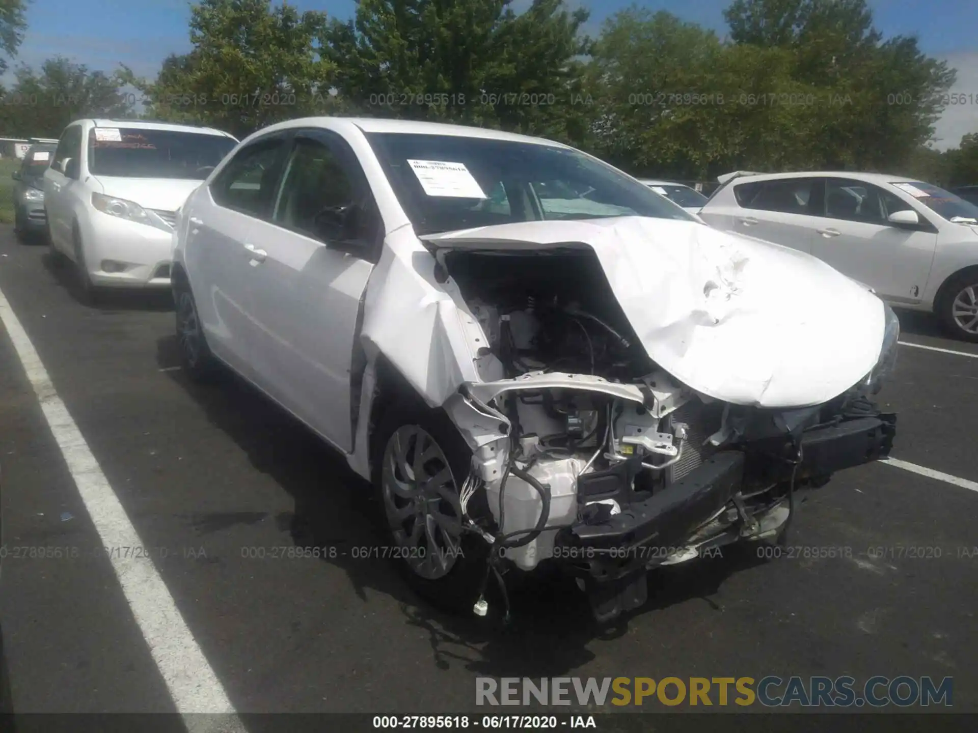 1 Photograph of a damaged car 2T1BURHE6KC154965 TOYOTA COROLLA 2019