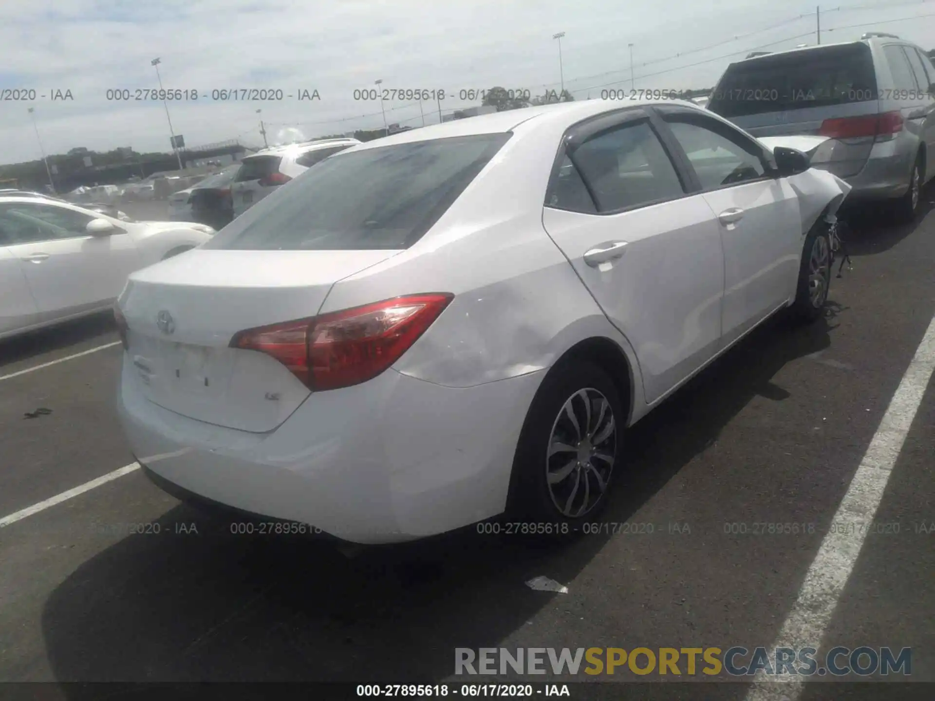 4 Photograph of a damaged car 2T1BURHE6KC154965 TOYOTA COROLLA 2019