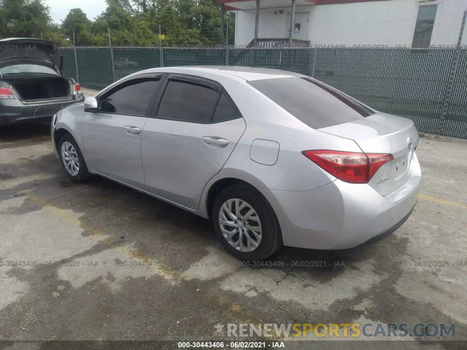 3 Photograph of a damaged car 2T1BURHE6KC155114 TOYOTA COROLLA 2019