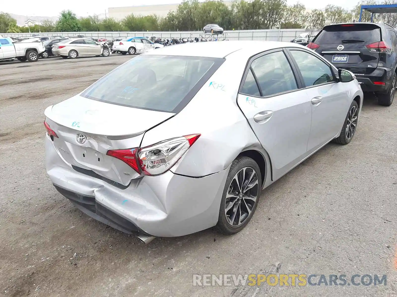 4 Photograph of a damaged car 2T1BURHE6KC155534 TOYOTA COROLLA 2019