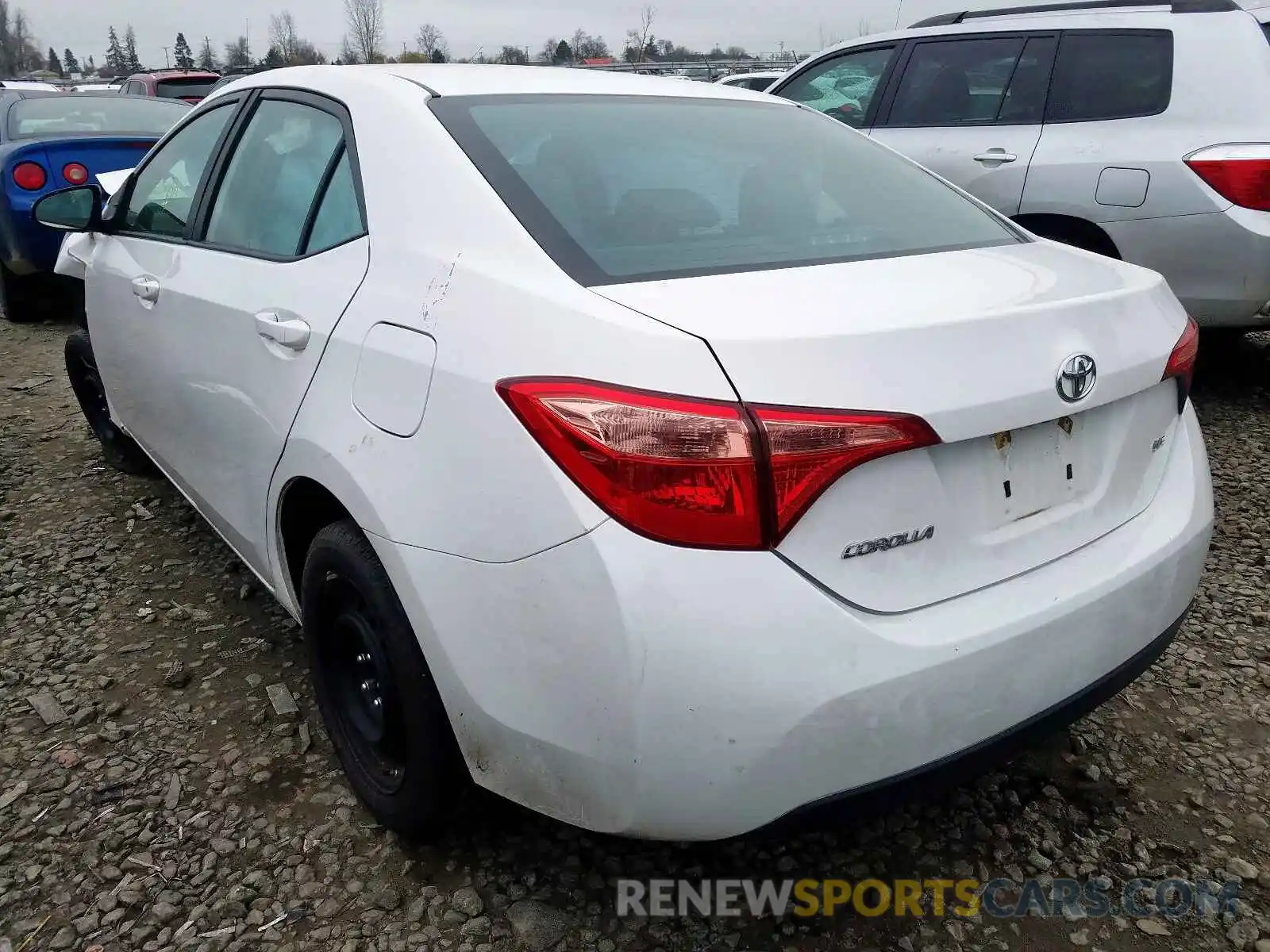 3 Photograph of a damaged car 2T1BURHE6KC156375 TOYOTA COROLLA 2019