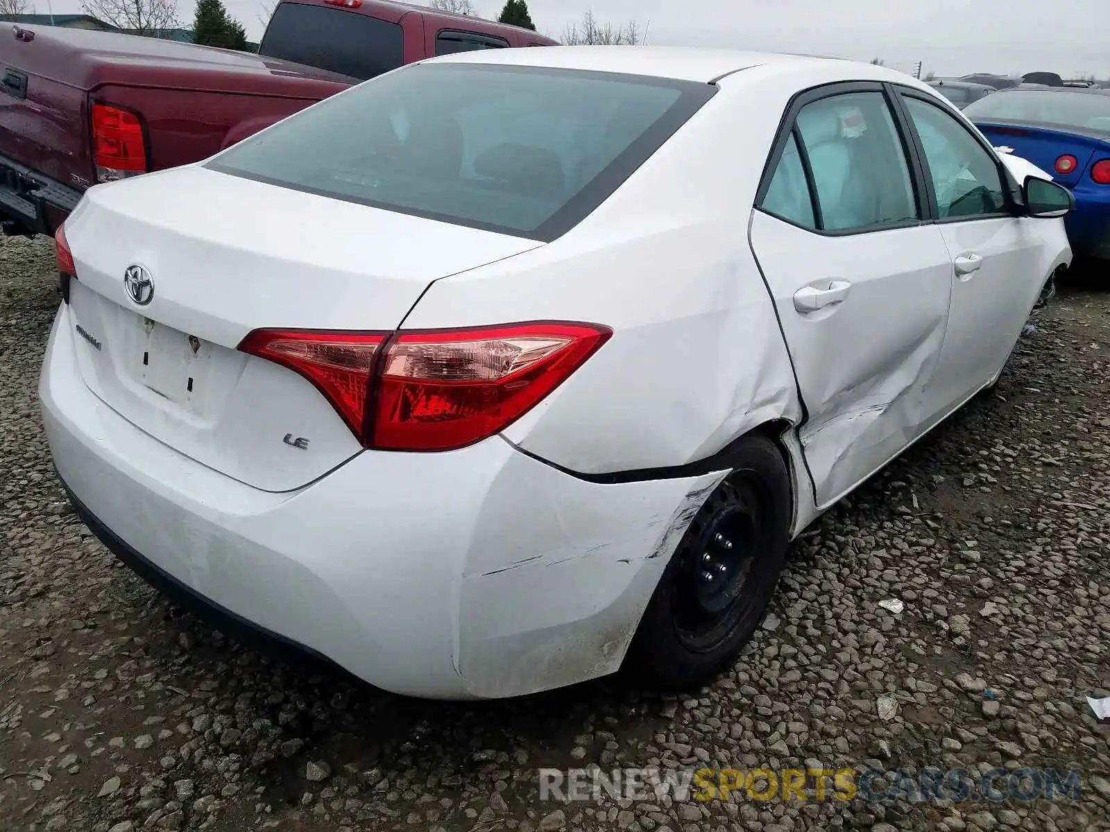 4 Photograph of a damaged car 2T1BURHE6KC156375 TOYOTA COROLLA 2019