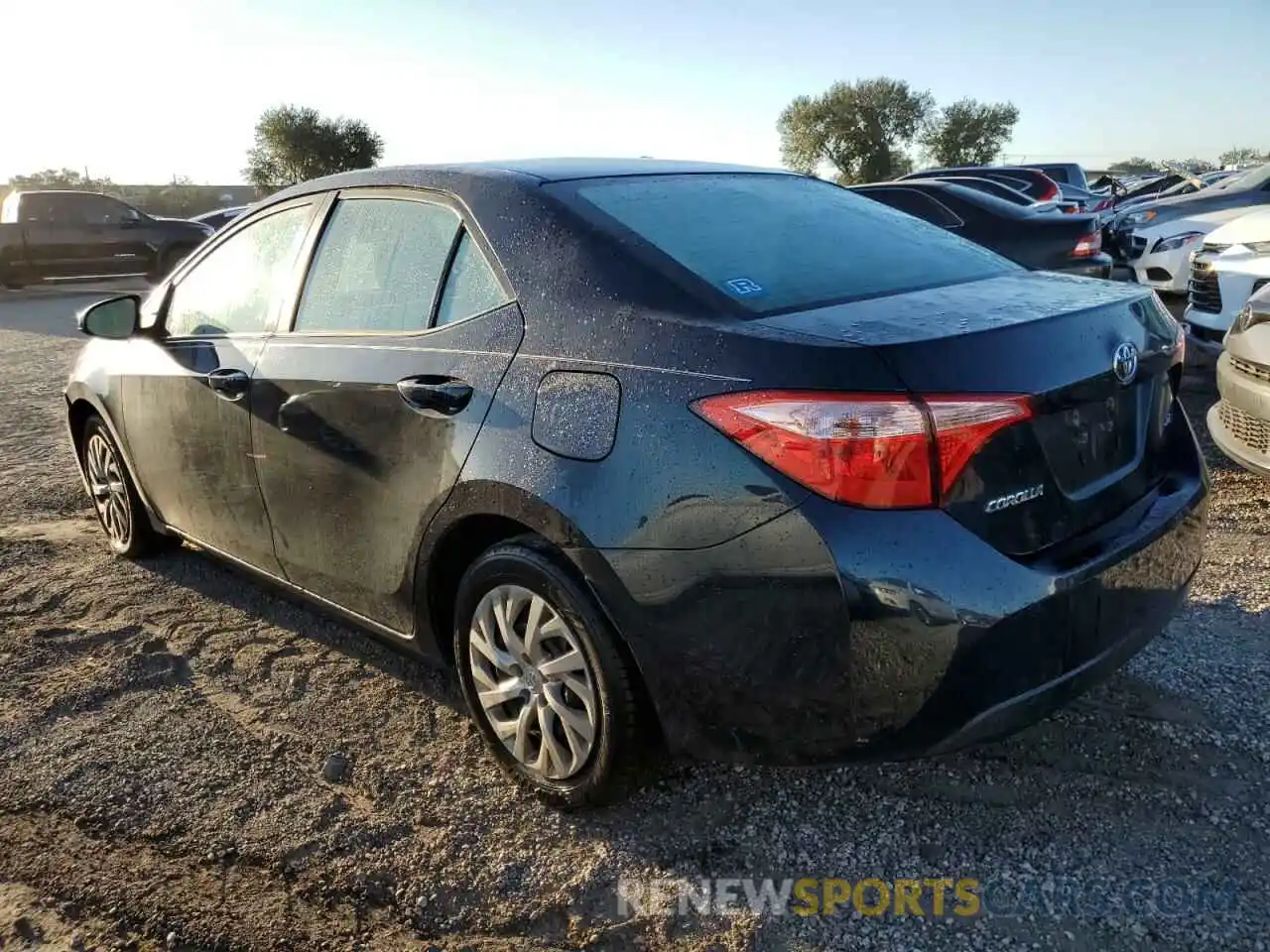 3 Photograph of a damaged car 2T1BURHE6KC156683 TOYOTA COROLLA 2019