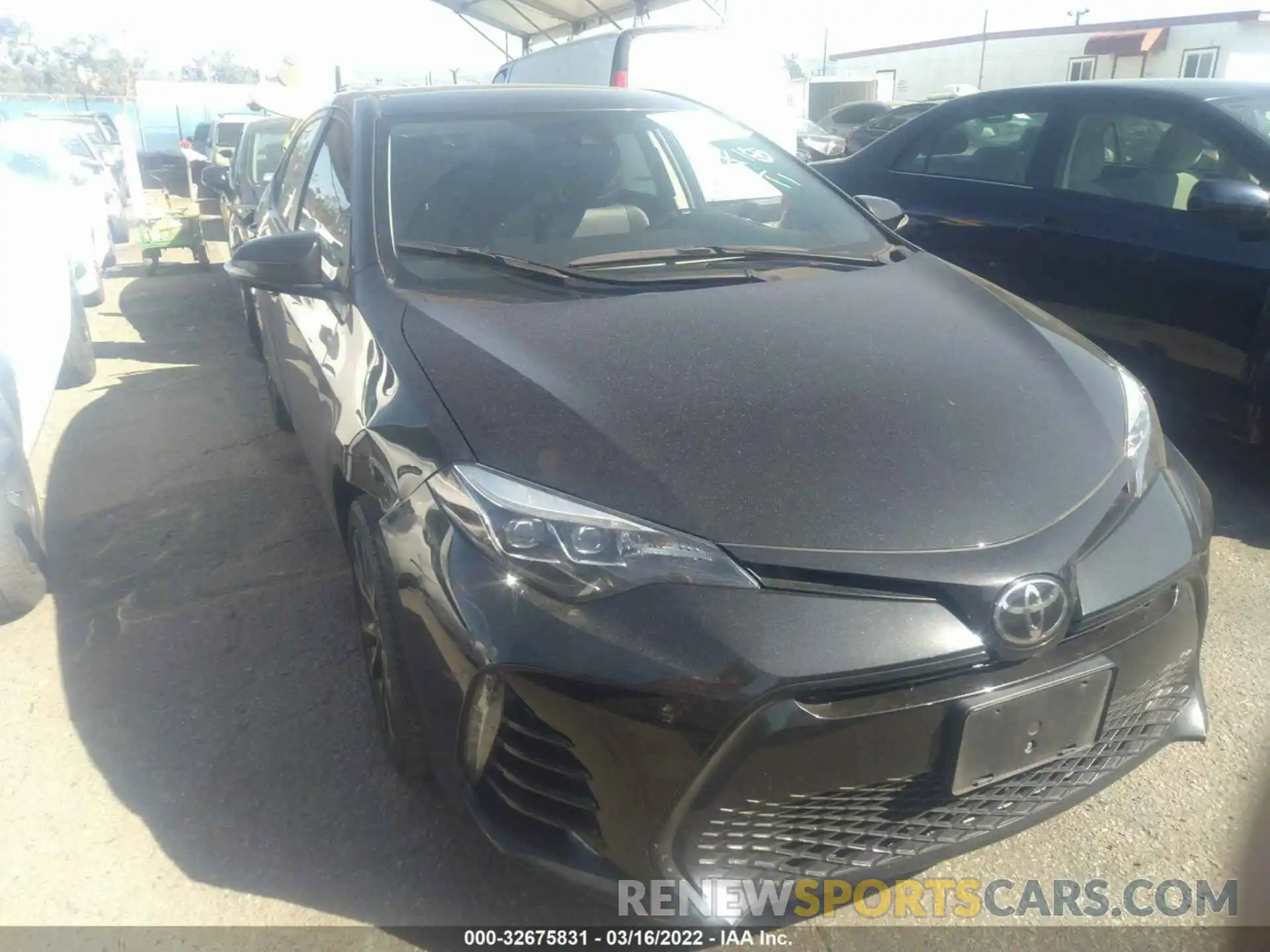 1 Photograph of a damaged car 2T1BURHE6KC157171 TOYOTA COROLLA 2019