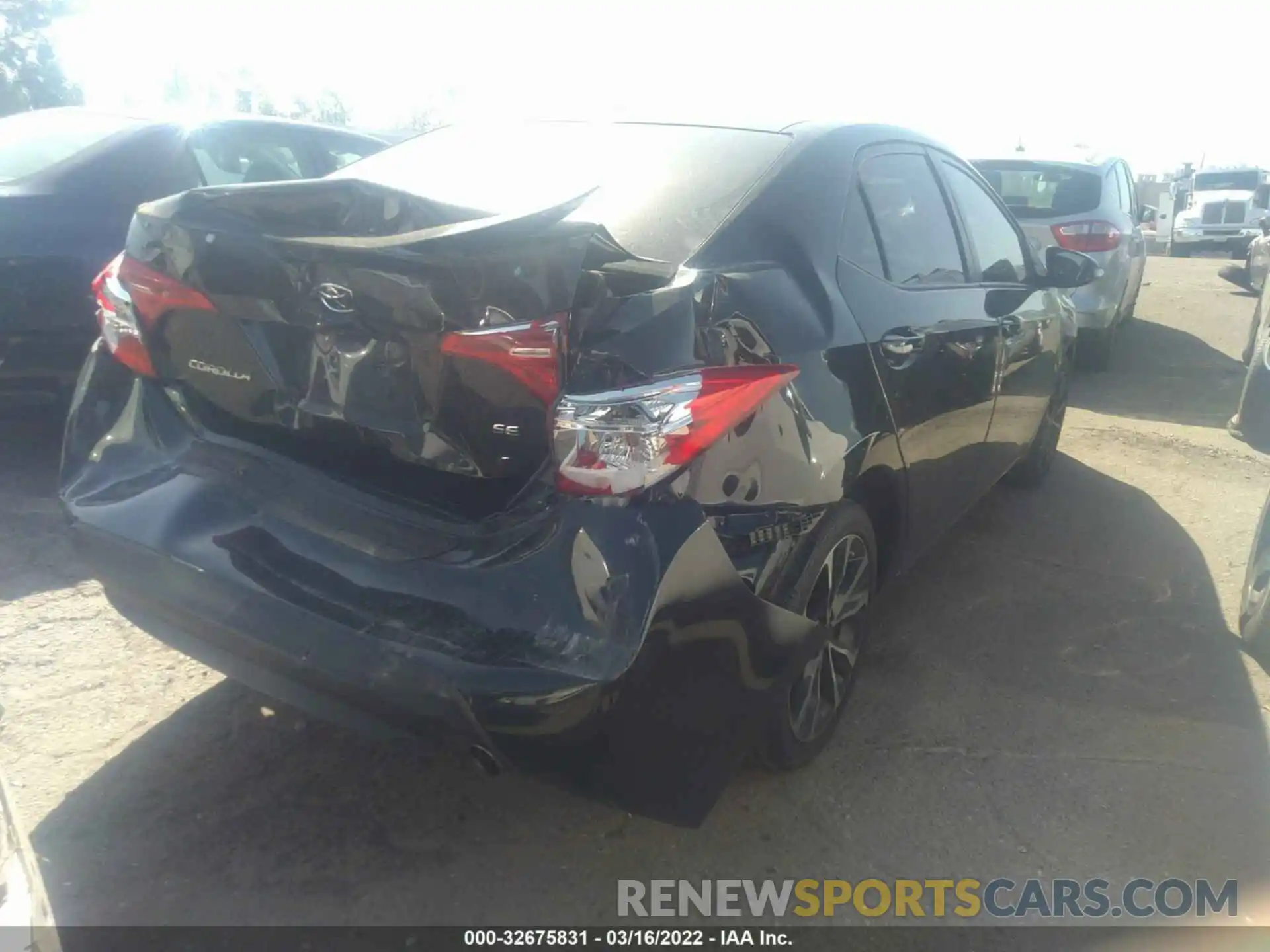 5 Photograph of a damaged car 2T1BURHE6KC157171 TOYOTA COROLLA 2019