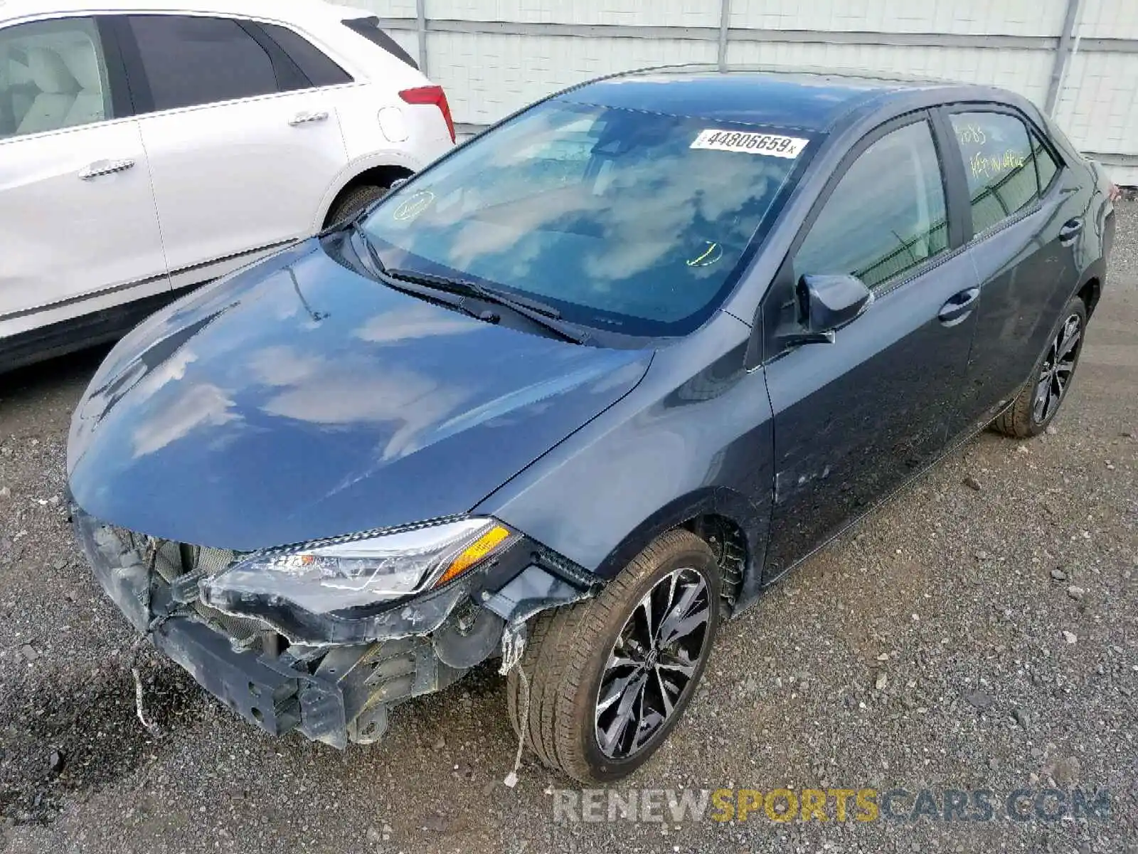 2 Photograph of a damaged car 2T1BURHE6KC157221 TOYOTA COROLLA 2019