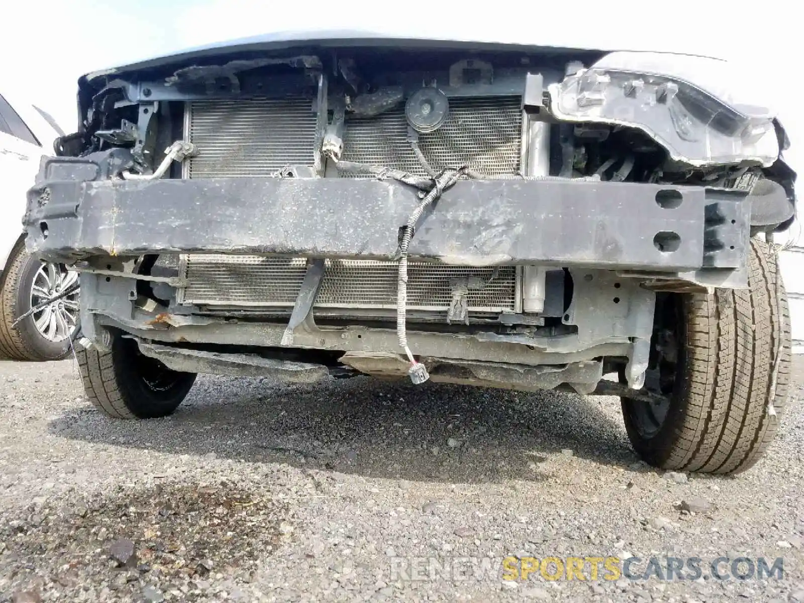 9 Photograph of a damaged car 2T1BURHE6KC157221 TOYOTA COROLLA 2019