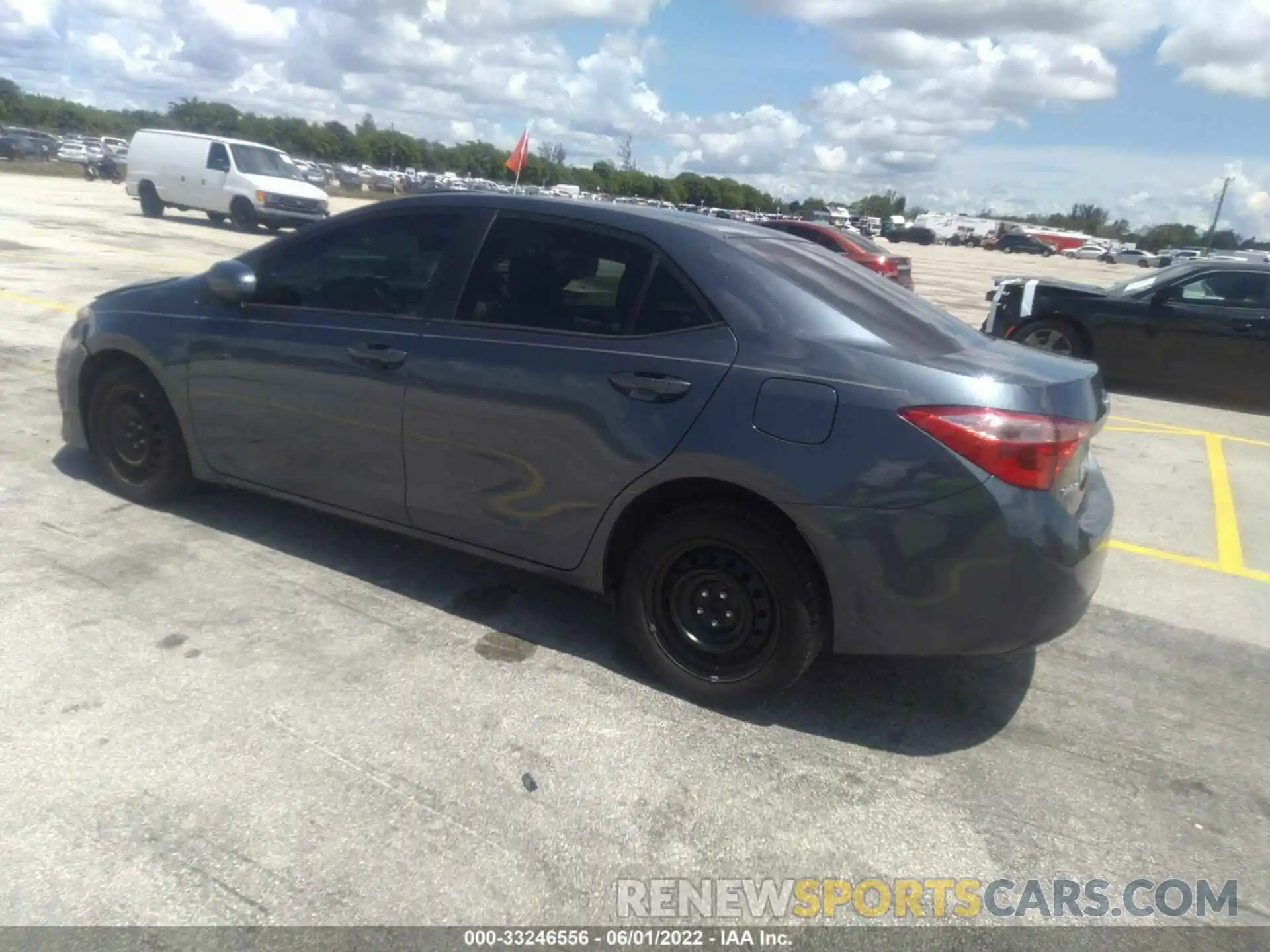 3 Photograph of a damaged car 2T1BURHE6KC157459 TOYOTA COROLLA 2019