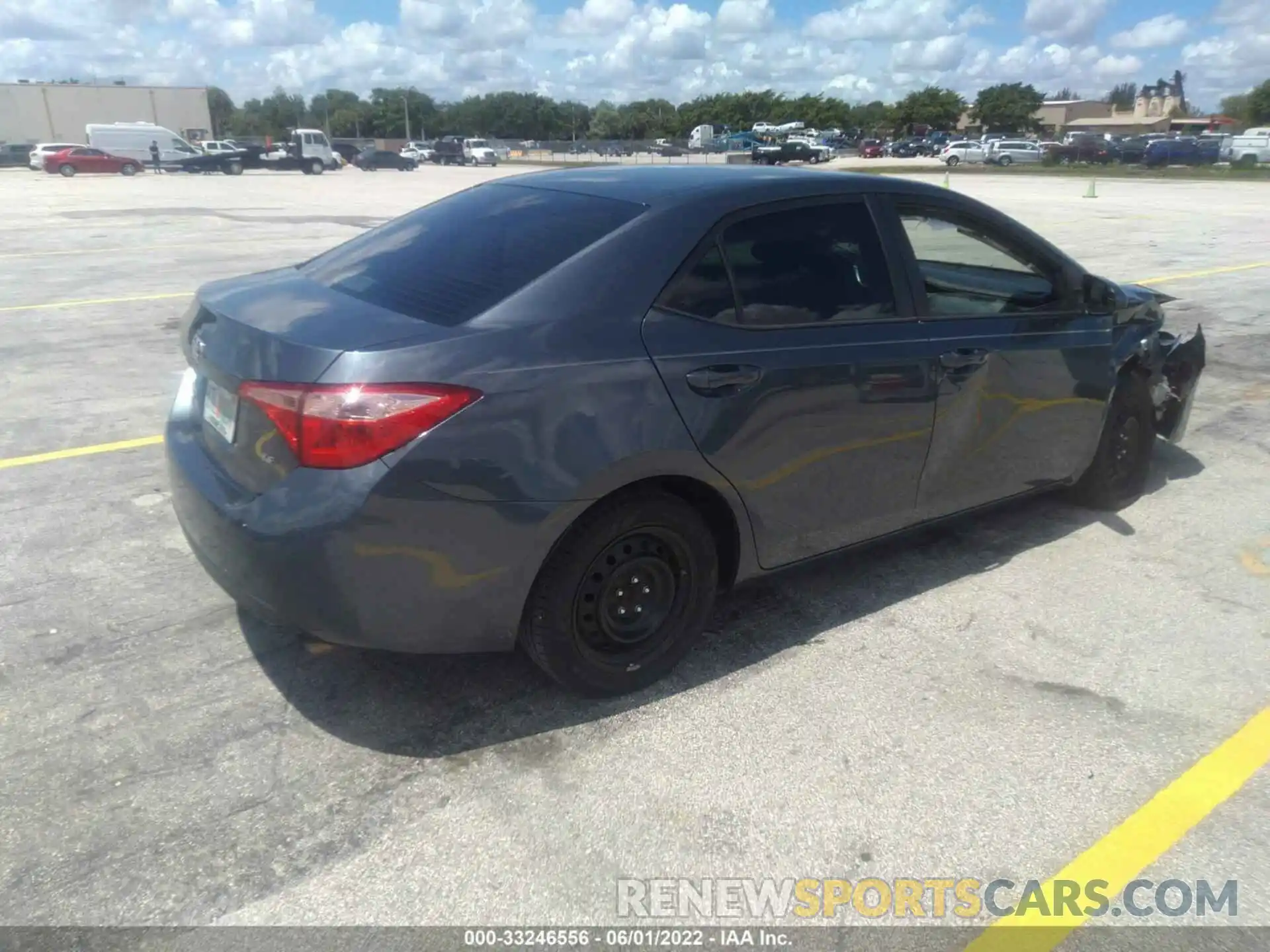 4 Photograph of a damaged car 2T1BURHE6KC157459 TOYOTA COROLLA 2019