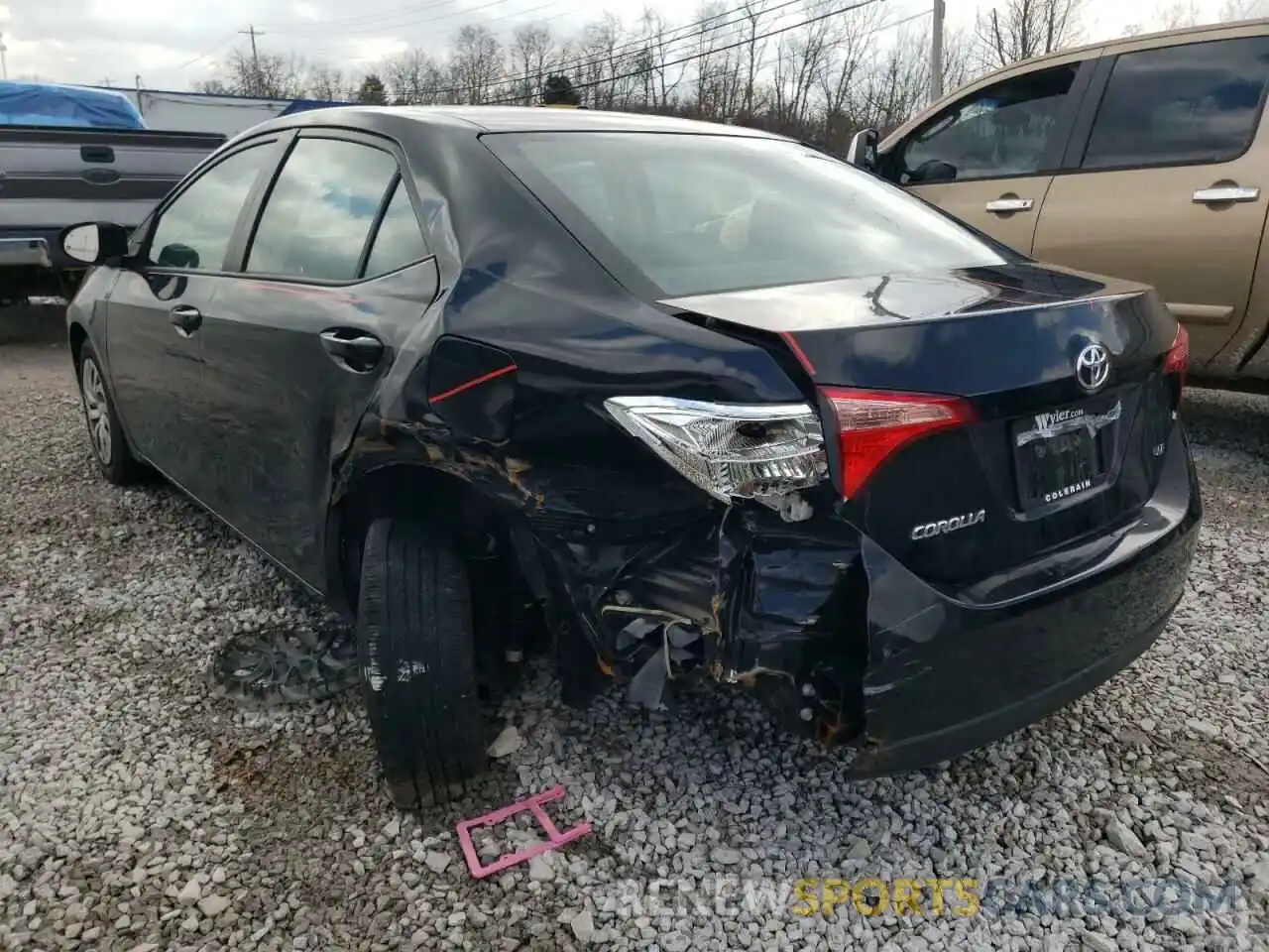 3 Photograph of a damaged car 2T1BURHE6KC157493 TOYOTA COROLLA 2019