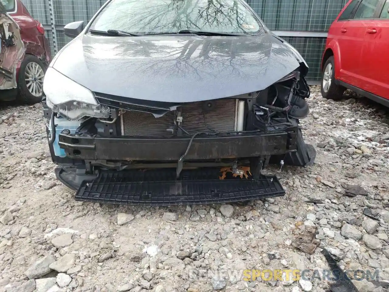 9 Photograph of a damaged car 2T1BURHE6KC158742 TOYOTA COROLLA 2019