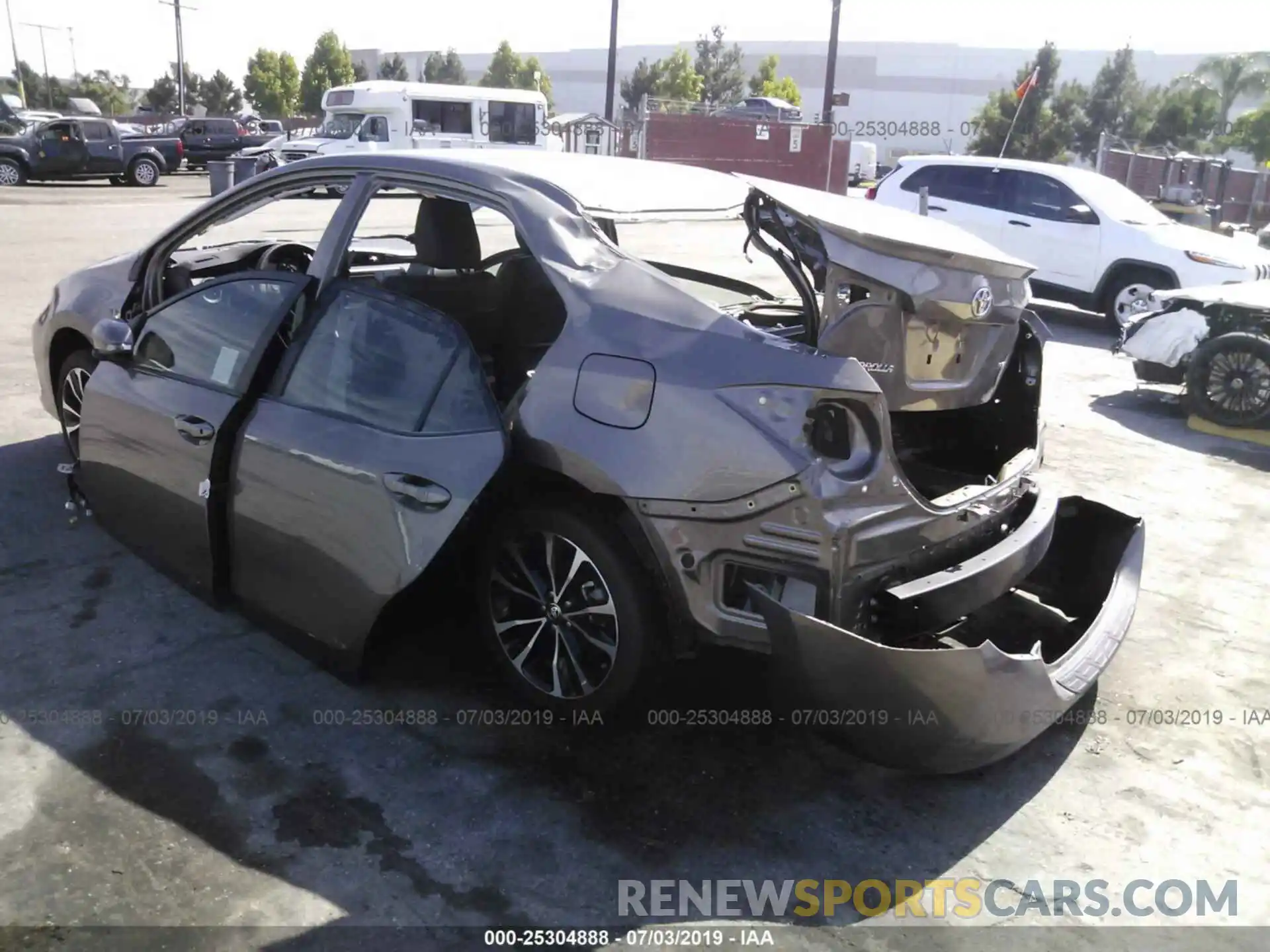 3 Photograph of a damaged car 2T1BURHE6KC160037 TOYOTA COROLLA 2019