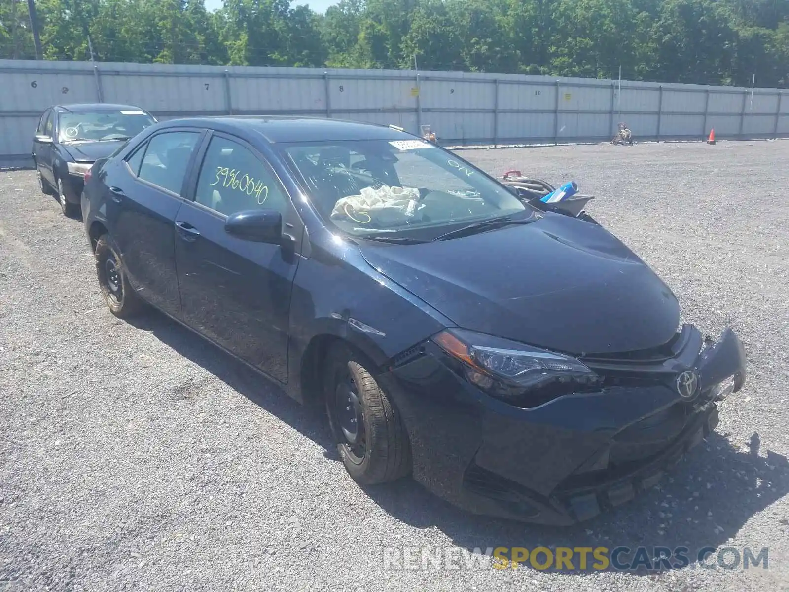 1 Photograph of a damaged car 2T1BURHE6KC160278 TOYOTA COROLLA 2019