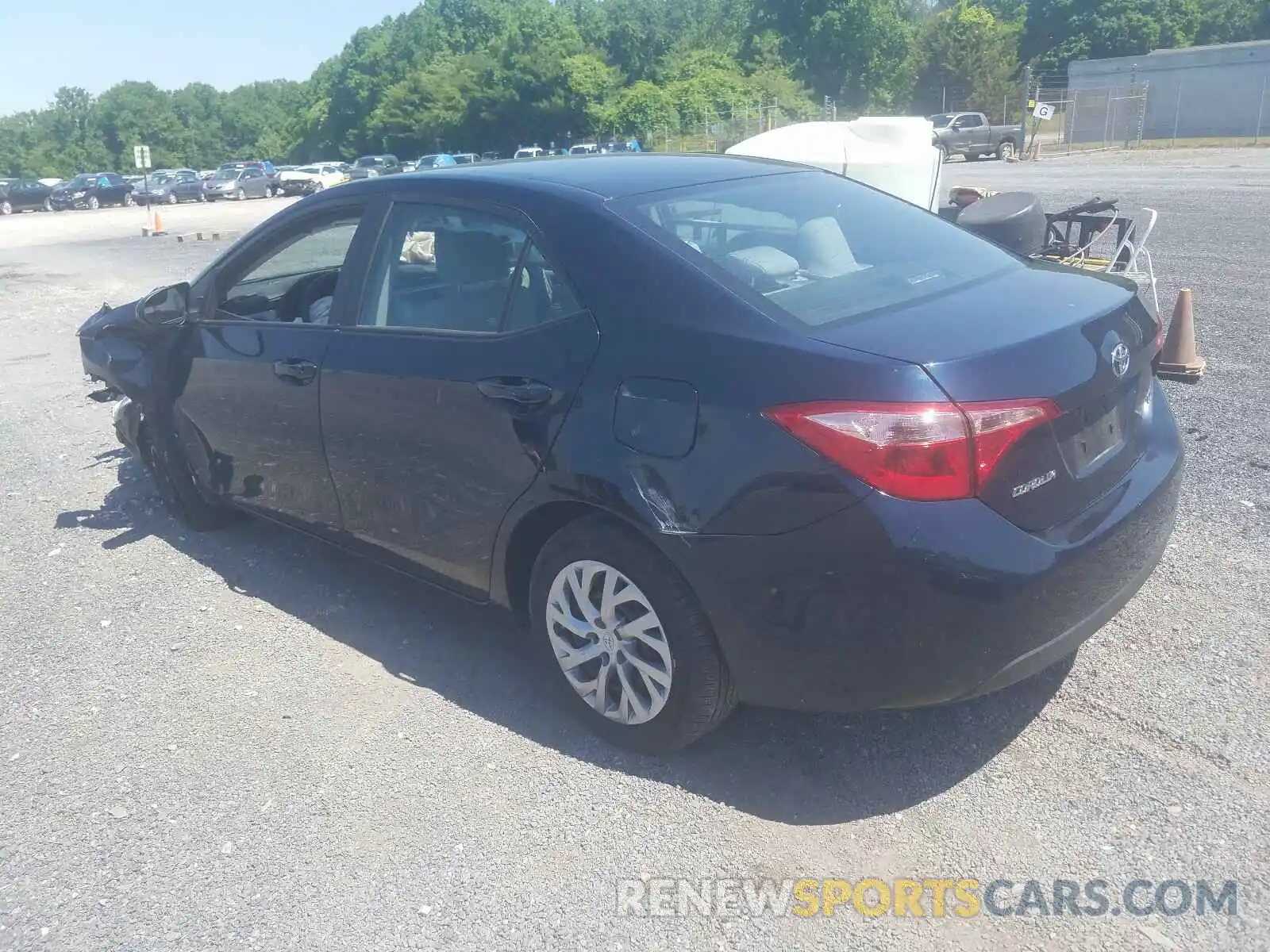 3 Photograph of a damaged car 2T1BURHE6KC160278 TOYOTA COROLLA 2019