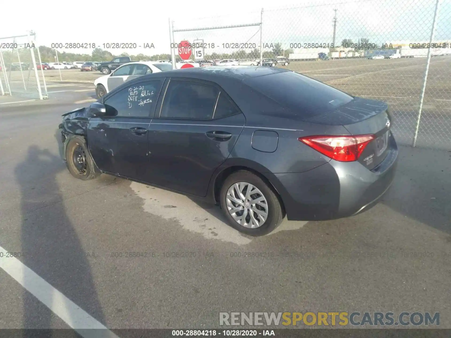 3 Photograph of a damaged car 2T1BURHE6KC160698 TOYOTA COROLLA 2019