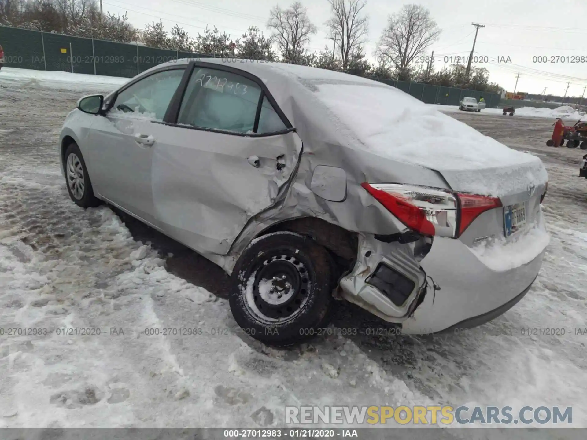 3 Photograph of a damaged car 2T1BURHE6KC161480 TOYOTA COROLLA 2019