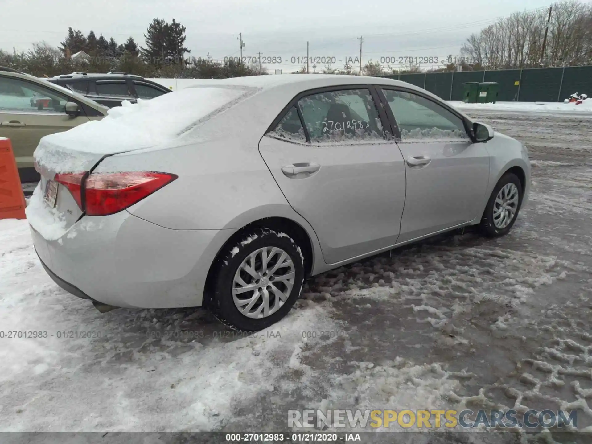 4 Photograph of a damaged car 2T1BURHE6KC161480 TOYOTA COROLLA 2019