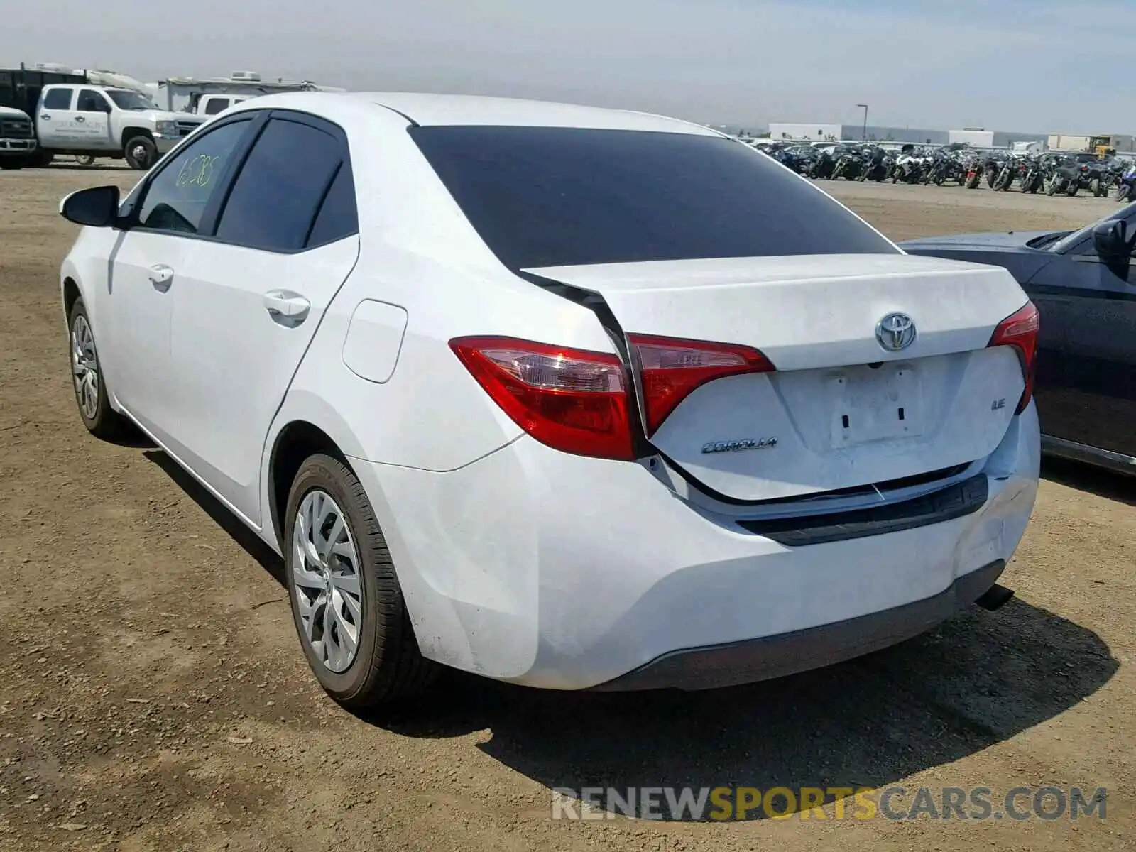 3 Photograph of a damaged car 2T1BURHE6KC163066 TOYOTA COROLLA 2019