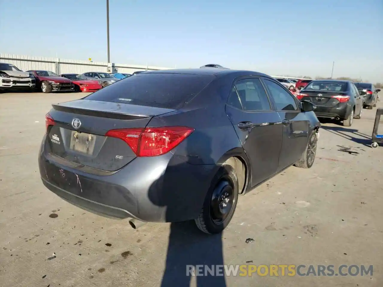 4 Photograph of a damaged car 2T1BURHE6KC163472 TOYOTA COROLLA 2019