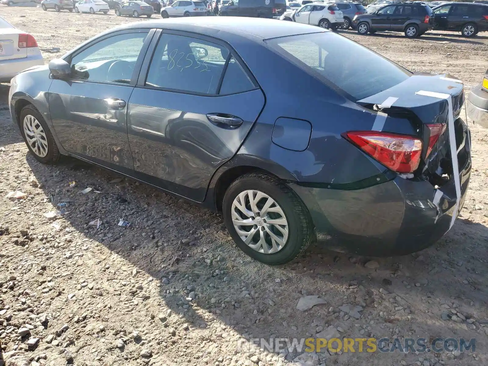 3 Photograph of a damaged car 2T1BURHE6KC163570 TOYOTA COROLLA 2019