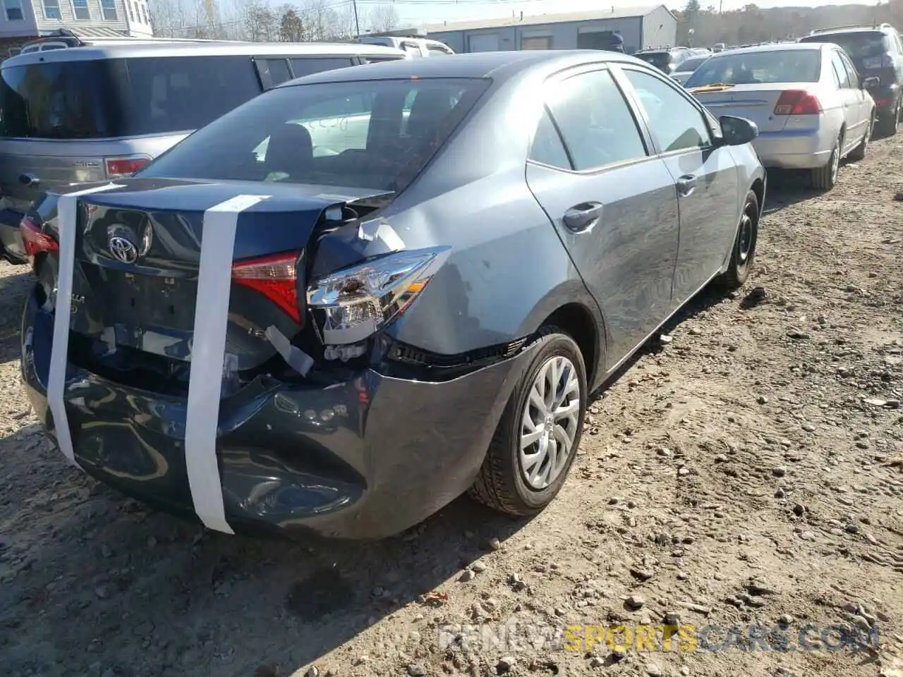 4 Photograph of a damaged car 2T1BURHE6KC163570 TOYOTA COROLLA 2019