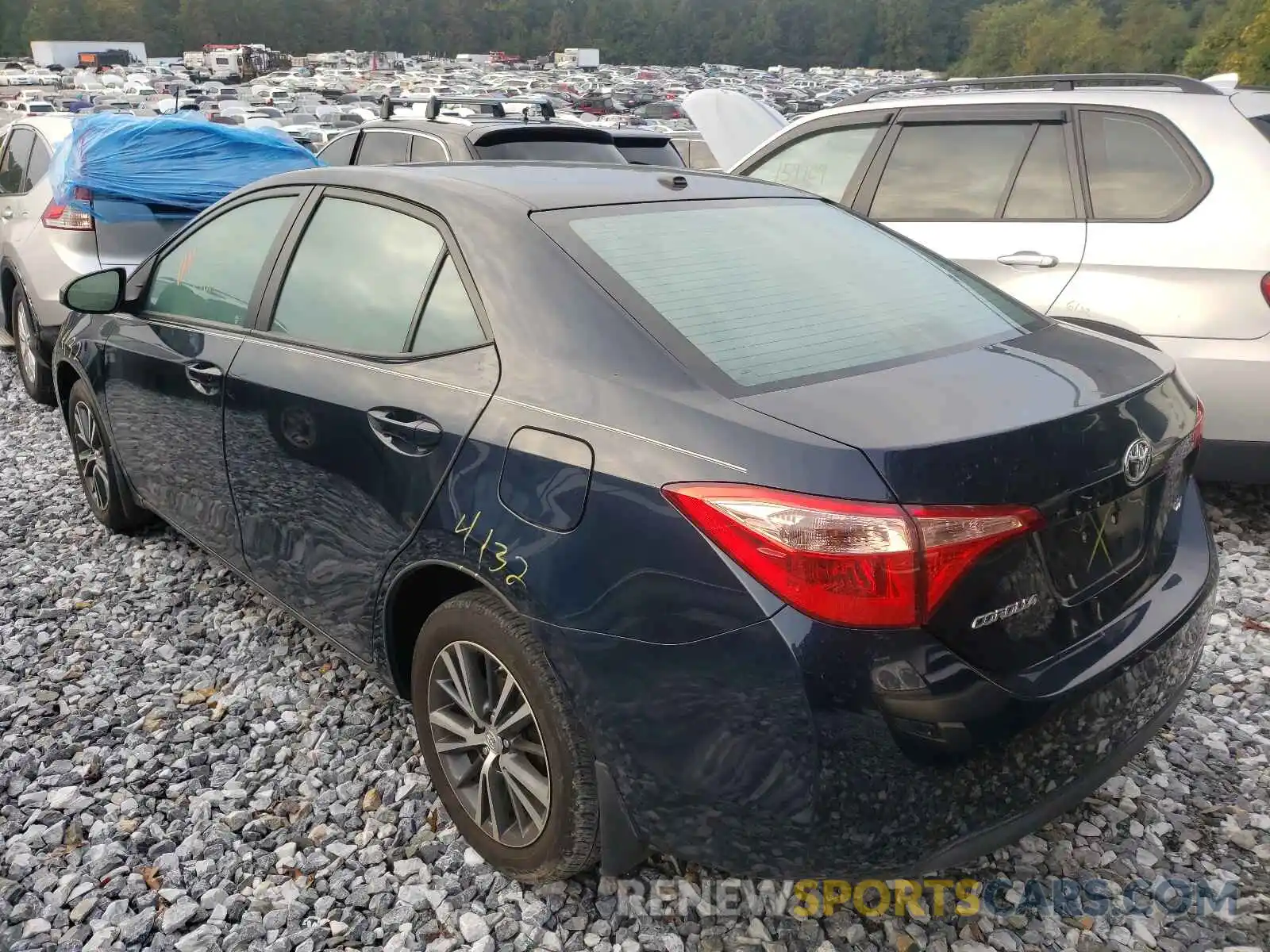 3 Photograph of a damaged car 2T1BURHE6KC164184 TOYOTA COROLLA 2019