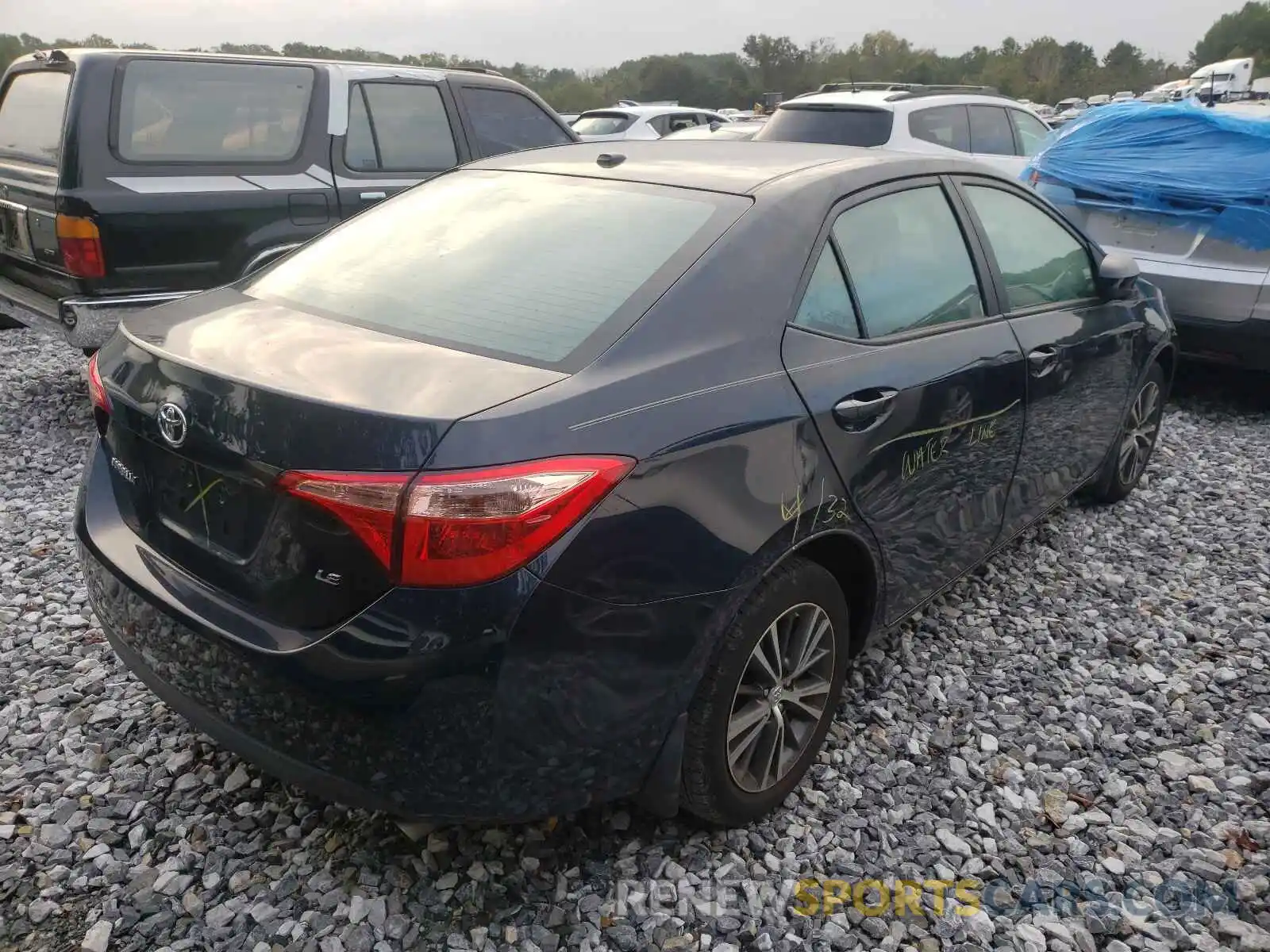 4 Photograph of a damaged car 2T1BURHE6KC164184 TOYOTA COROLLA 2019