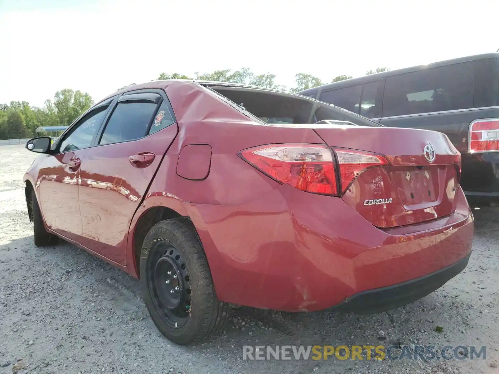 3 Photograph of a damaged car 2T1BURHE6KC164511 TOYOTA COROLLA 2019