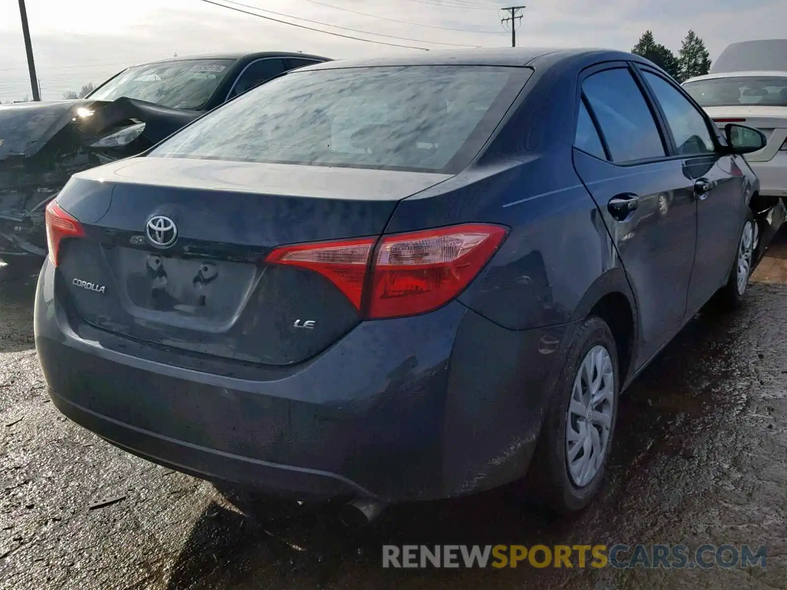 4 Photograph of a damaged car 2T1BURHE6KC164699 TOYOTA COROLLA 2019