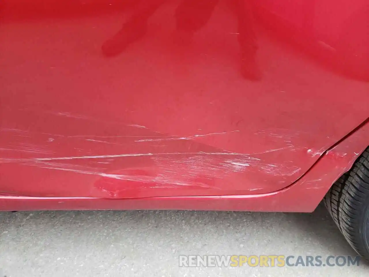 10 Photograph of a damaged car 2T1BURHE6KC165139 TOYOTA COROLLA 2019