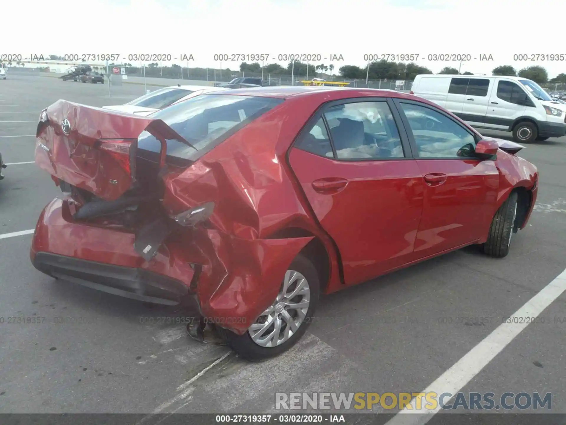 4 Photograph of a damaged car 2T1BURHE6KC165917 TOYOTA COROLLA 2019