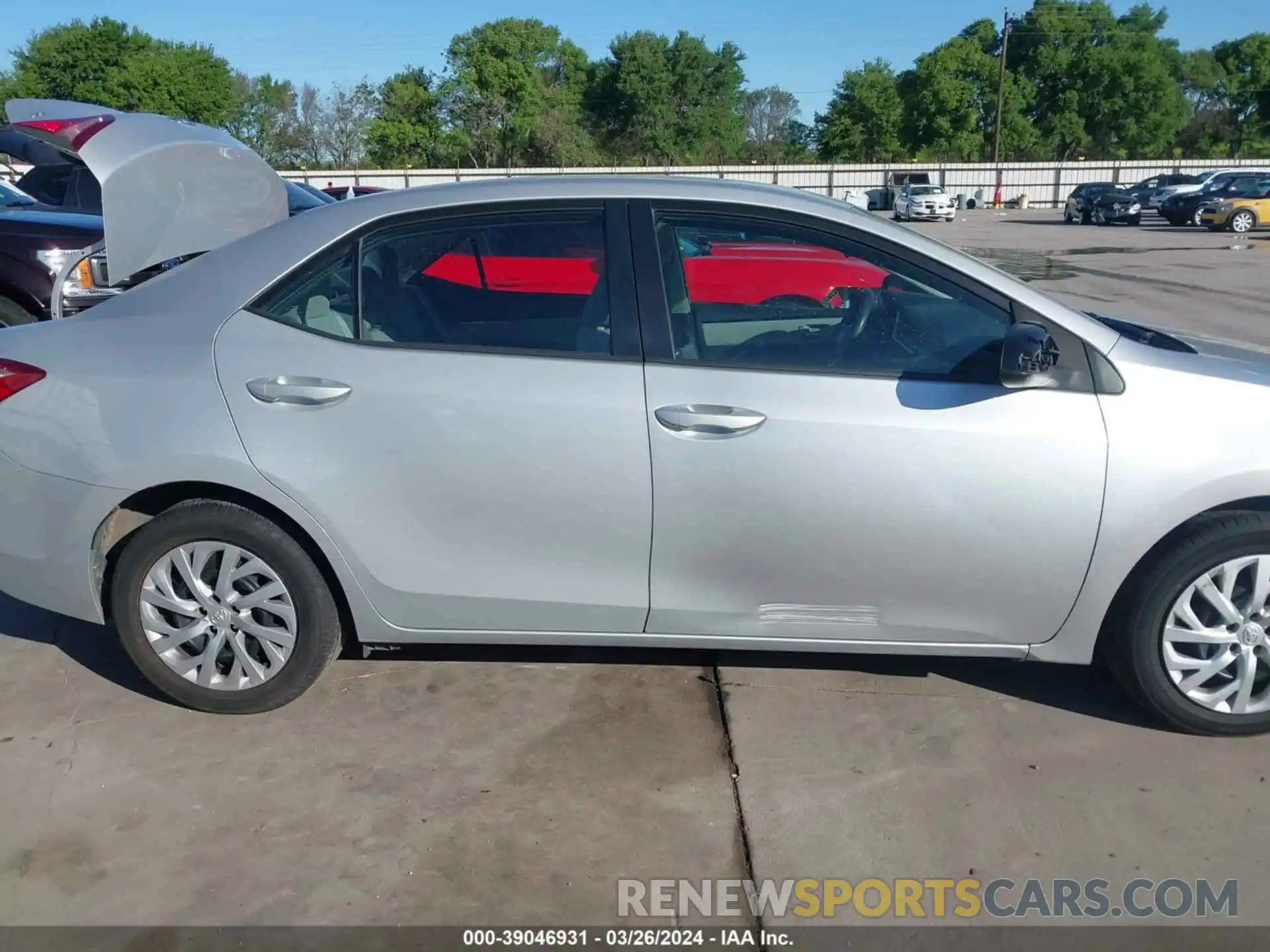 13 Photograph of a damaged car 2T1BURHE6KC166436 TOYOTA COROLLA 2019