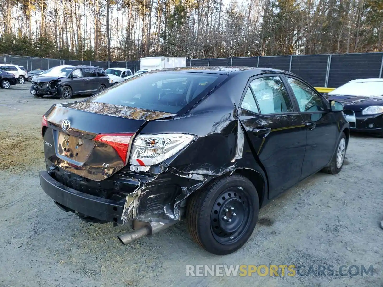 4 Photograph of a damaged car 2T1BURHE6KC166923 TOYOTA COROLLA 2019