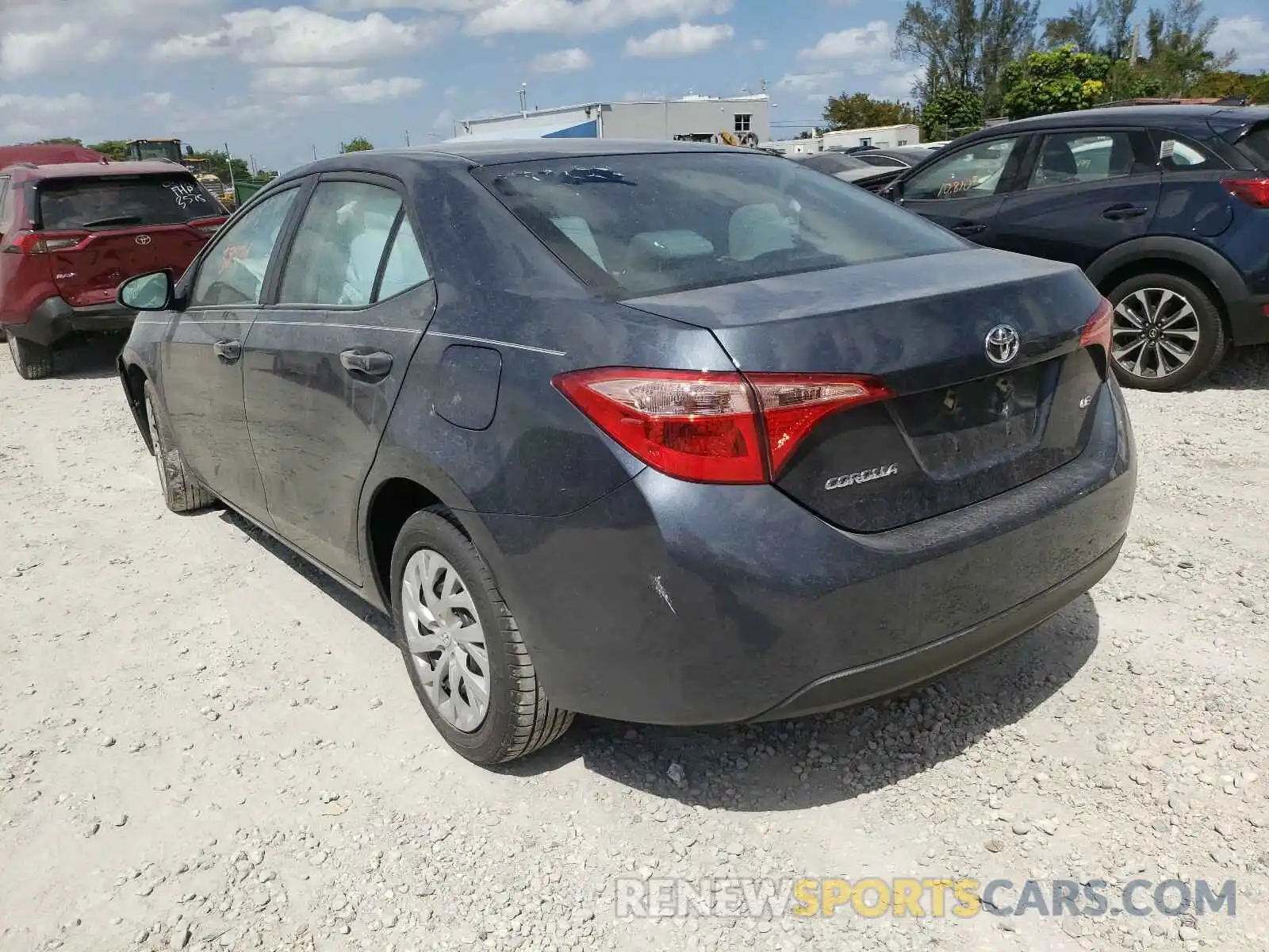 3 Photograph of a damaged car 2T1BURHE6KC167523 TOYOTA COROLLA 2019