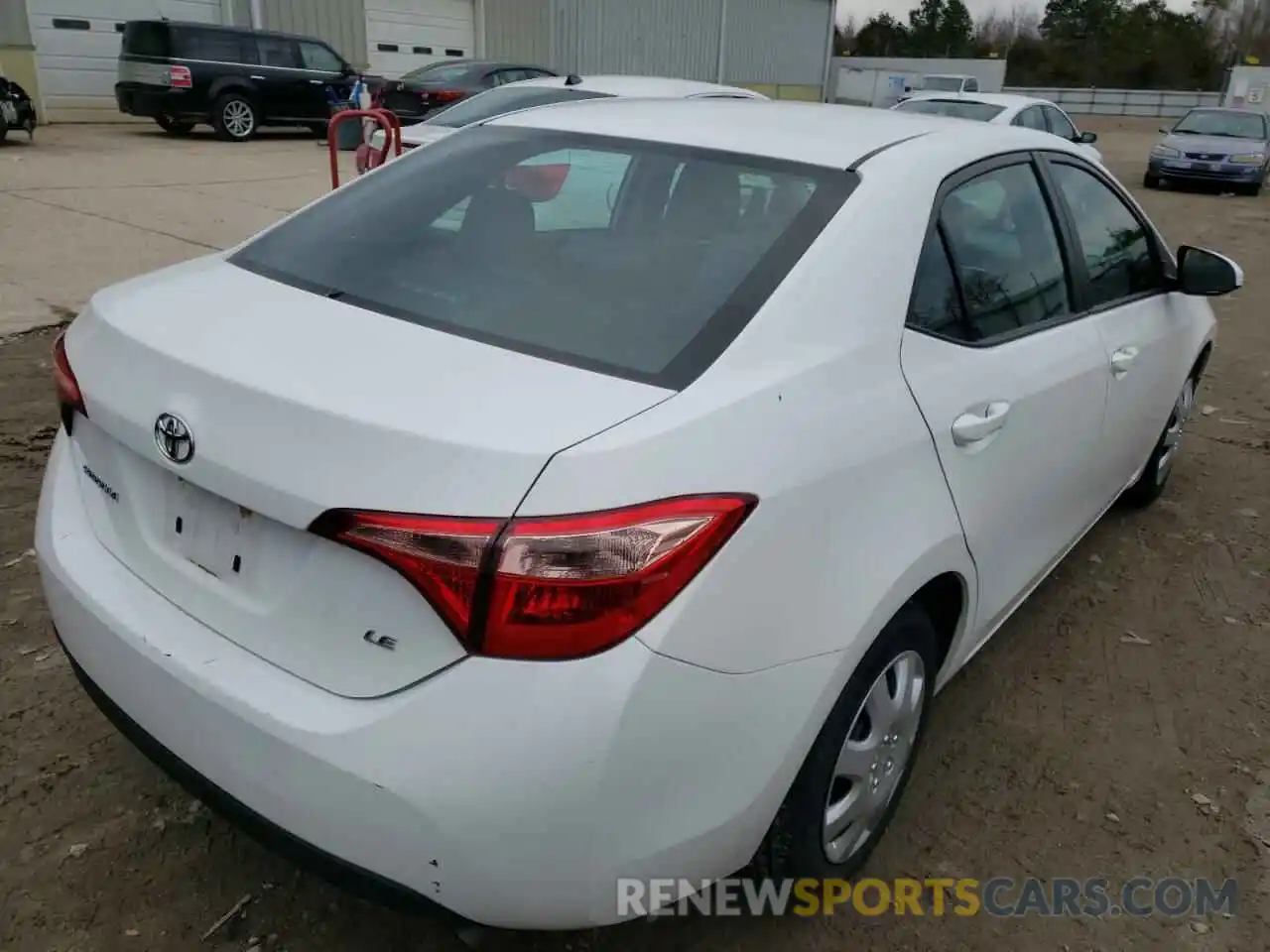 4 Photograph of a damaged car 2T1BURHE6KC167652 TOYOTA COROLLA 2019