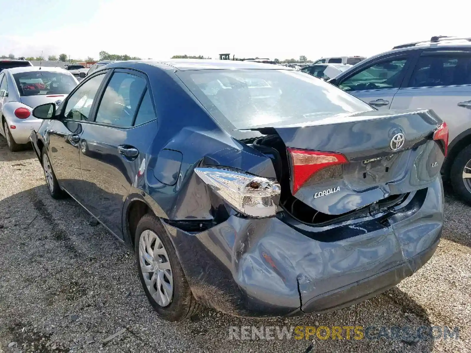 3 Photograph of a damaged car 2T1BURHE6KC167778 TOYOTA COROLLA 2019