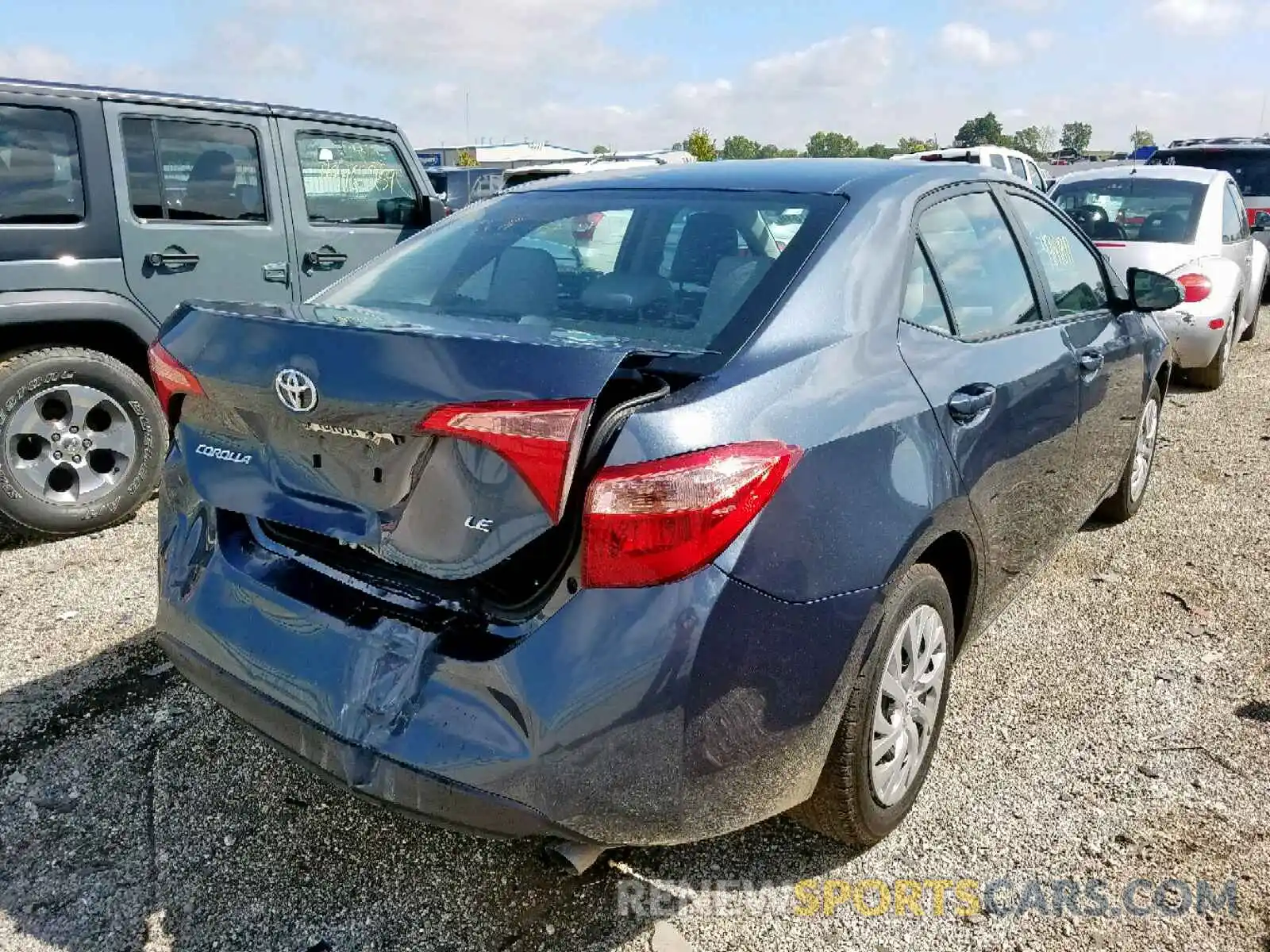 4 Photograph of a damaged car 2T1BURHE6KC167778 TOYOTA COROLLA 2019