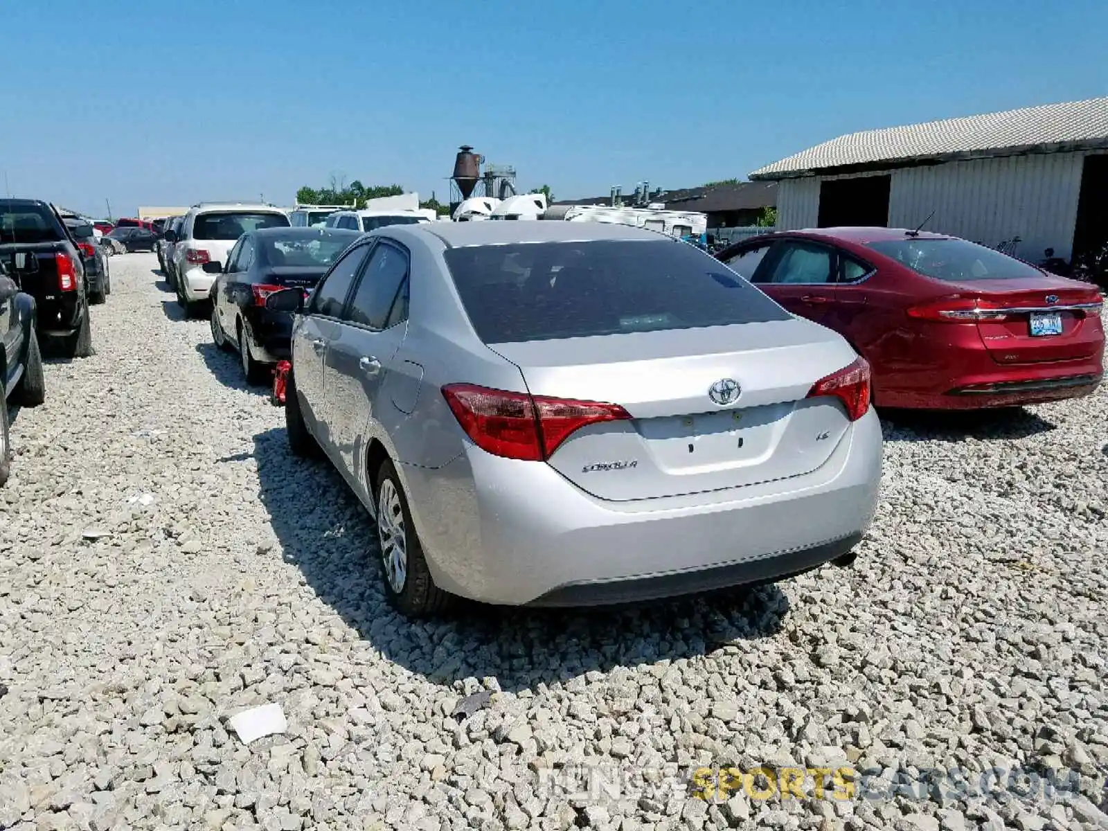 3 Photograph of a damaged car 2T1BURHE6KC167926 TOYOTA COROLLA 2019