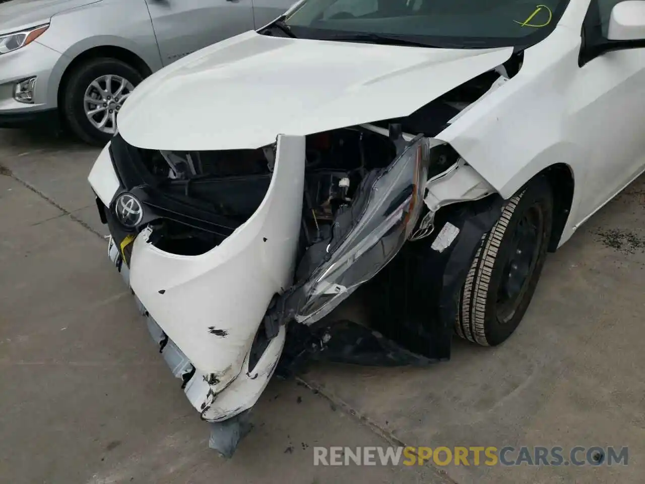 9 Photograph of a damaged car 2T1BURHE6KC168400 TOYOTA COROLLA 2019