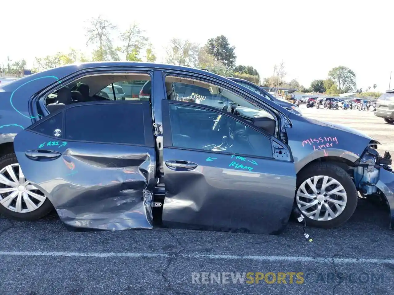 9 Photograph of a damaged car 2T1BURHE6KC168610 TOYOTA COROLLA 2019