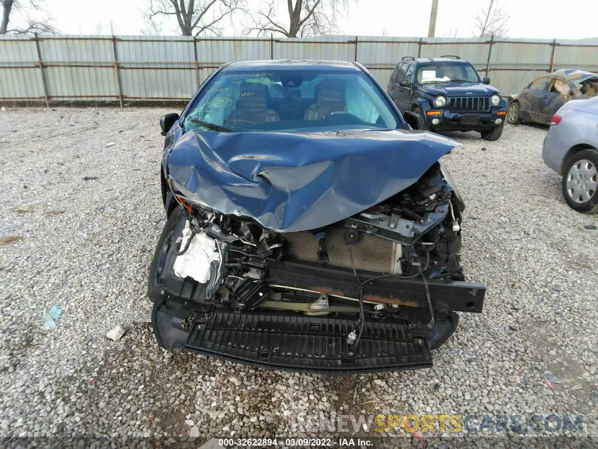 6 Photograph of a damaged car 2T1BURHE6KC169207 TOYOTA COROLLA 2019