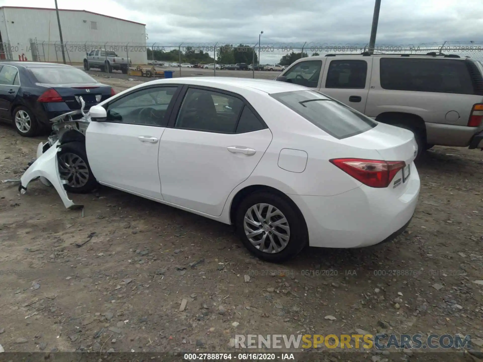 3 Photograph of a damaged car 2T1BURHE6KC171328 TOYOTA COROLLA 2019