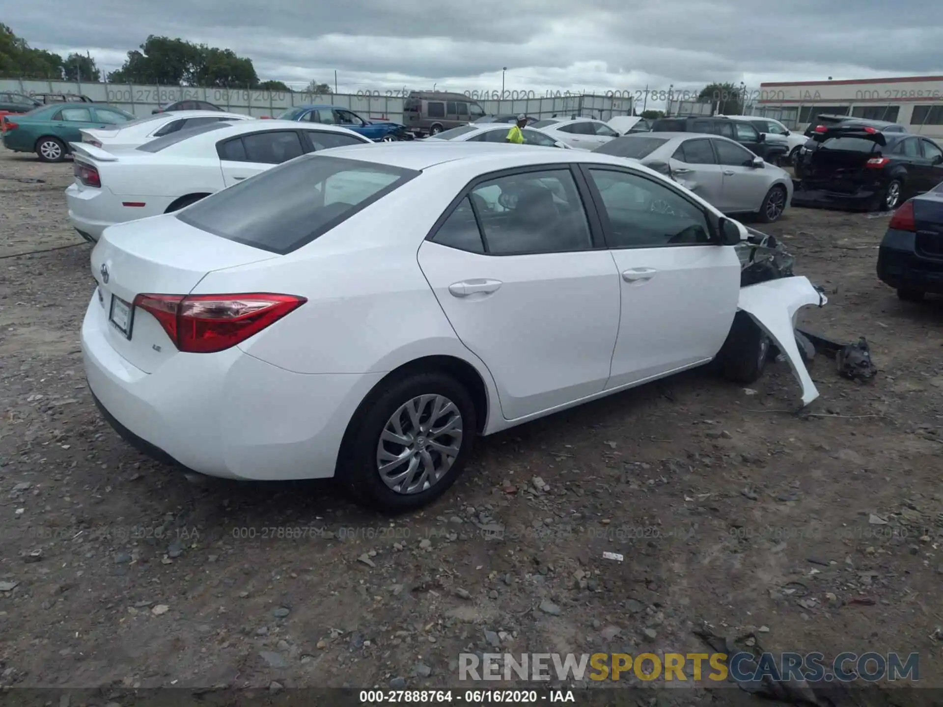 4 Photograph of a damaged car 2T1BURHE6KC171328 TOYOTA COROLLA 2019