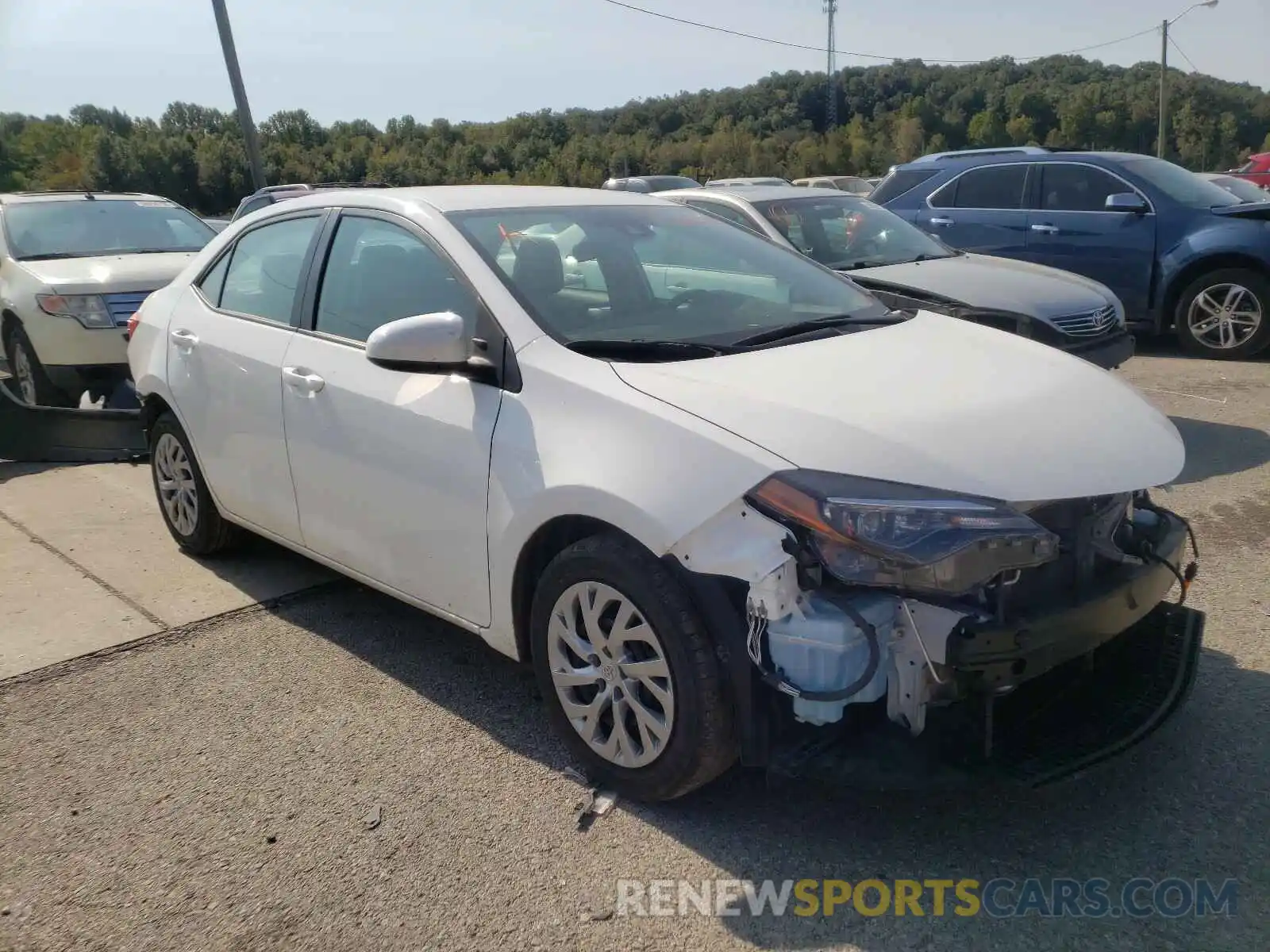 1 Photograph of a damaged car 2T1BURHE6KC172043 TOYOTA COROLLA 2019