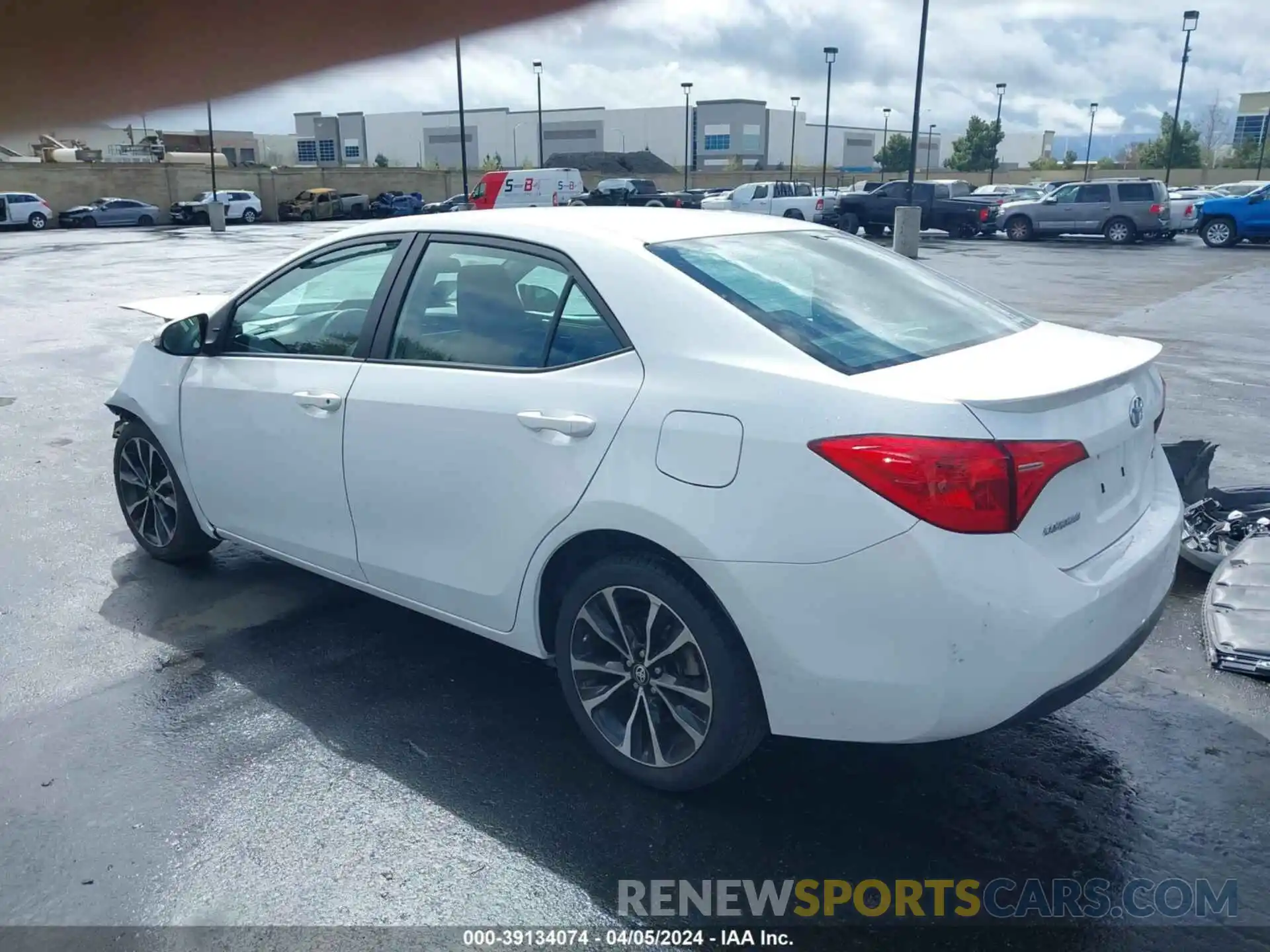 3 Photograph of a damaged car 2T1BURHE6KC172267 TOYOTA COROLLA 2019